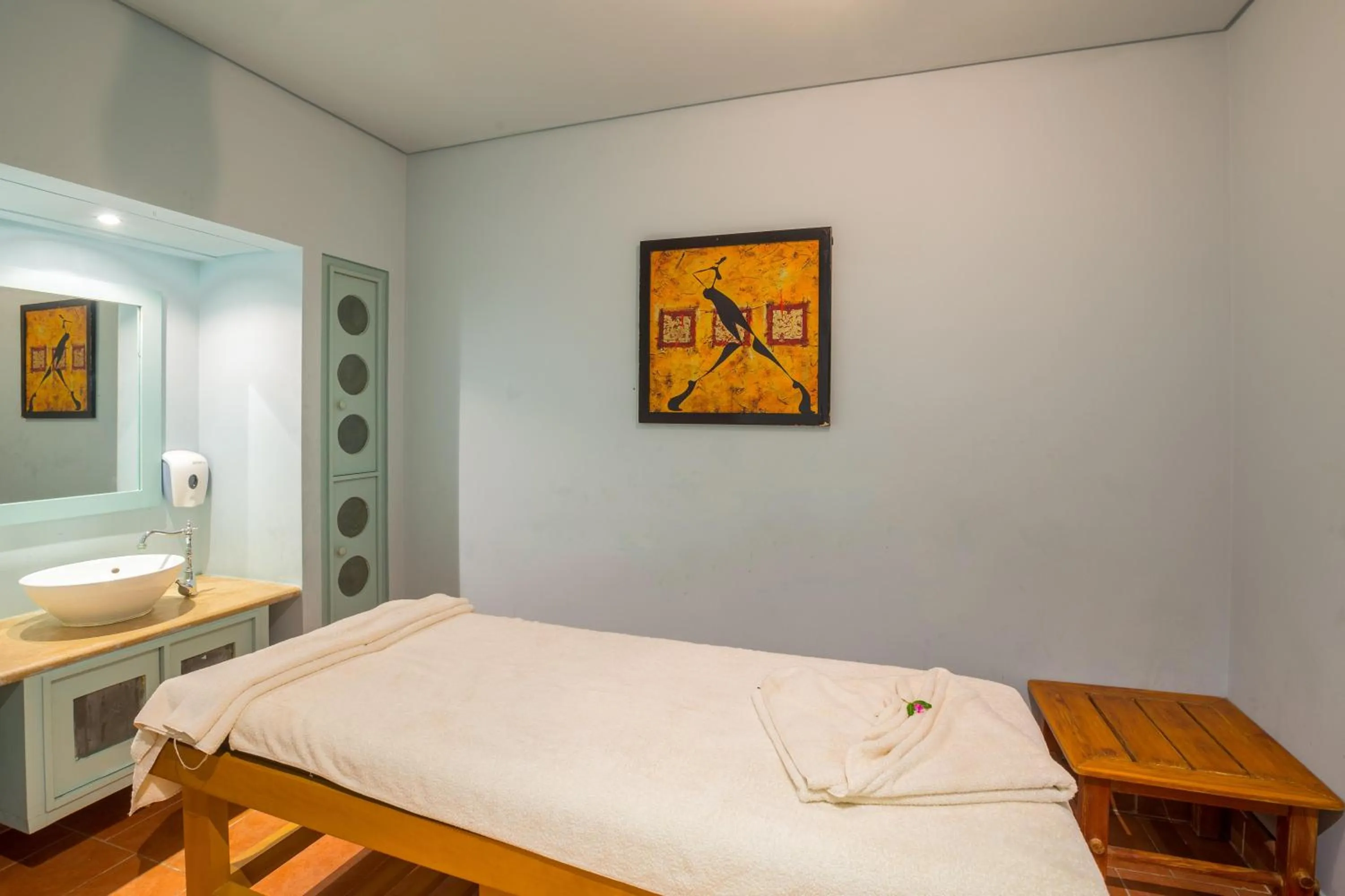 Spa and wellness centre/facilities, Bed in Strand Beach Resort