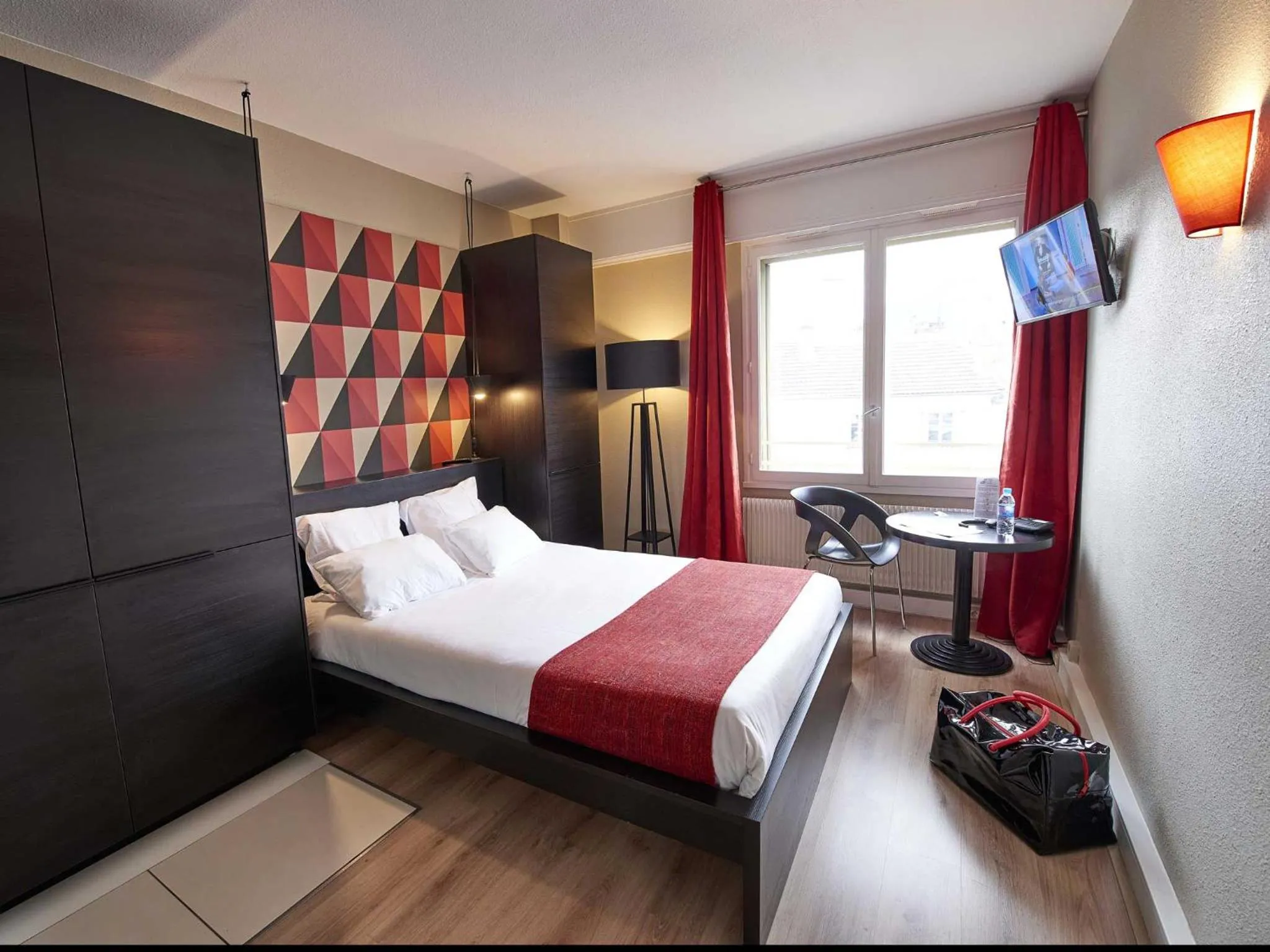 Day, Bed in L'aparthoteL LhL