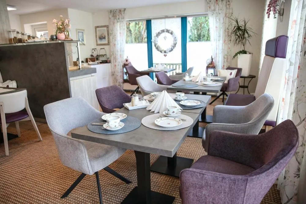 Breakfast in Hotel Chalet