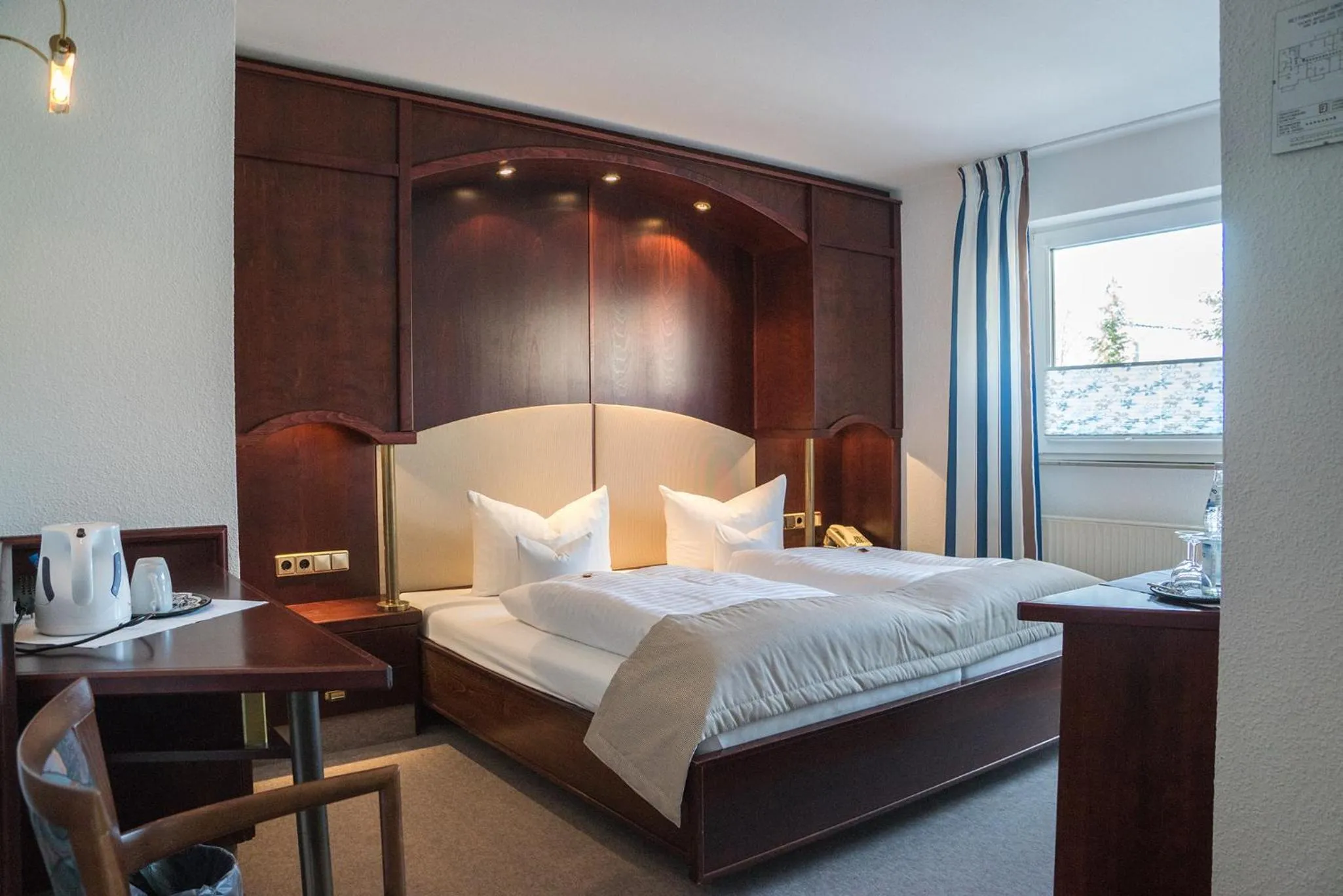 Bedroom, Bed in Hotel Chalet