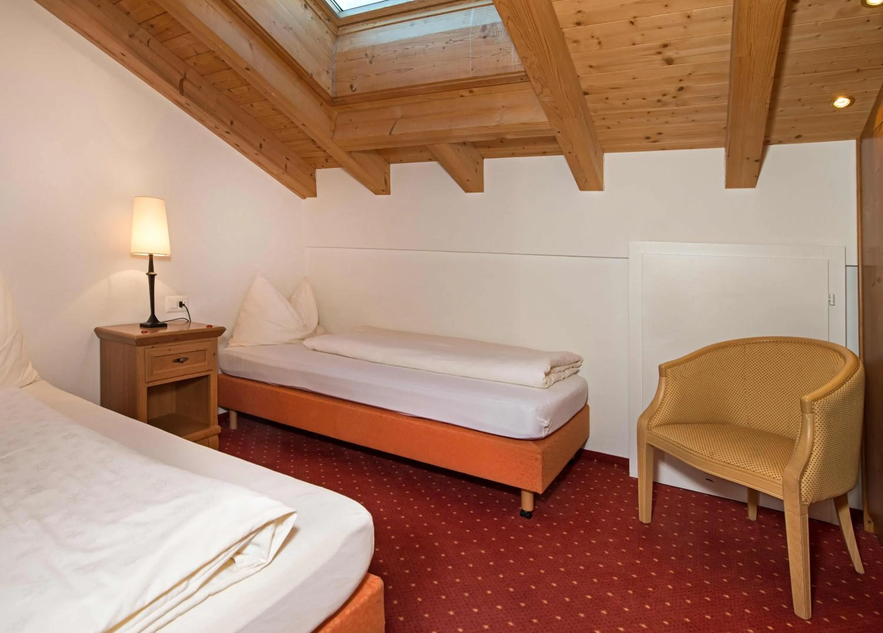 Bed in Hotel Dufour Chalet - Adults only