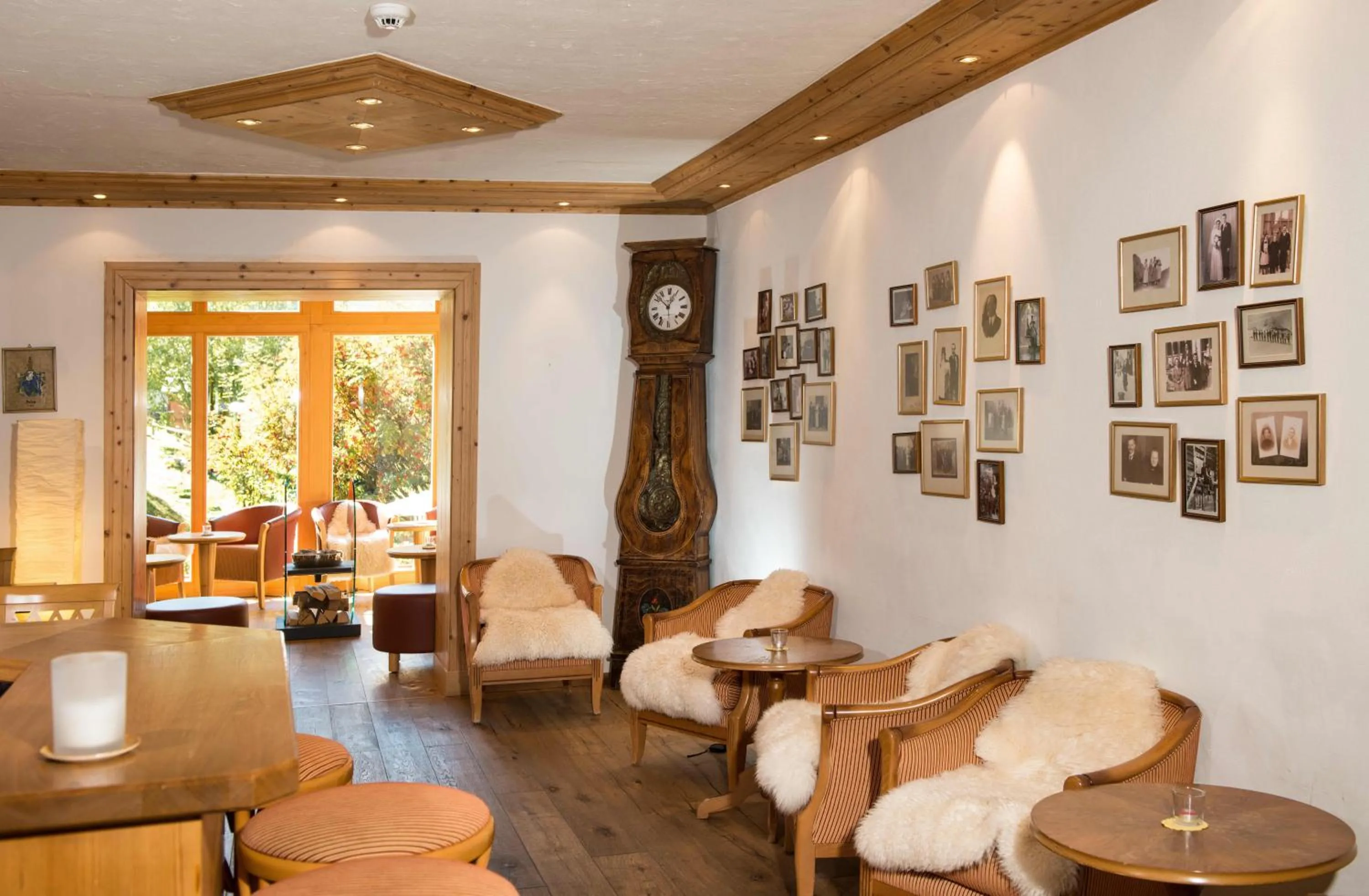 Lounge or bar, Seating Area in Hotel Dufour Chalet - Adults only