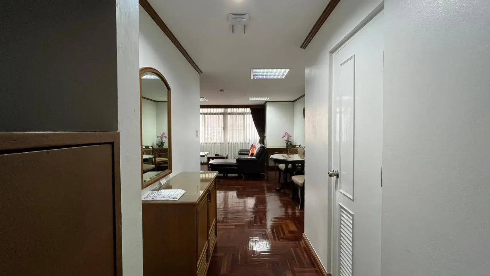 President One-Bedroom Suite in Yellow Ribbon Hills Boutique Suites President One-Bedroom Suite in Yellow Ribbon Hills Boutique Suites