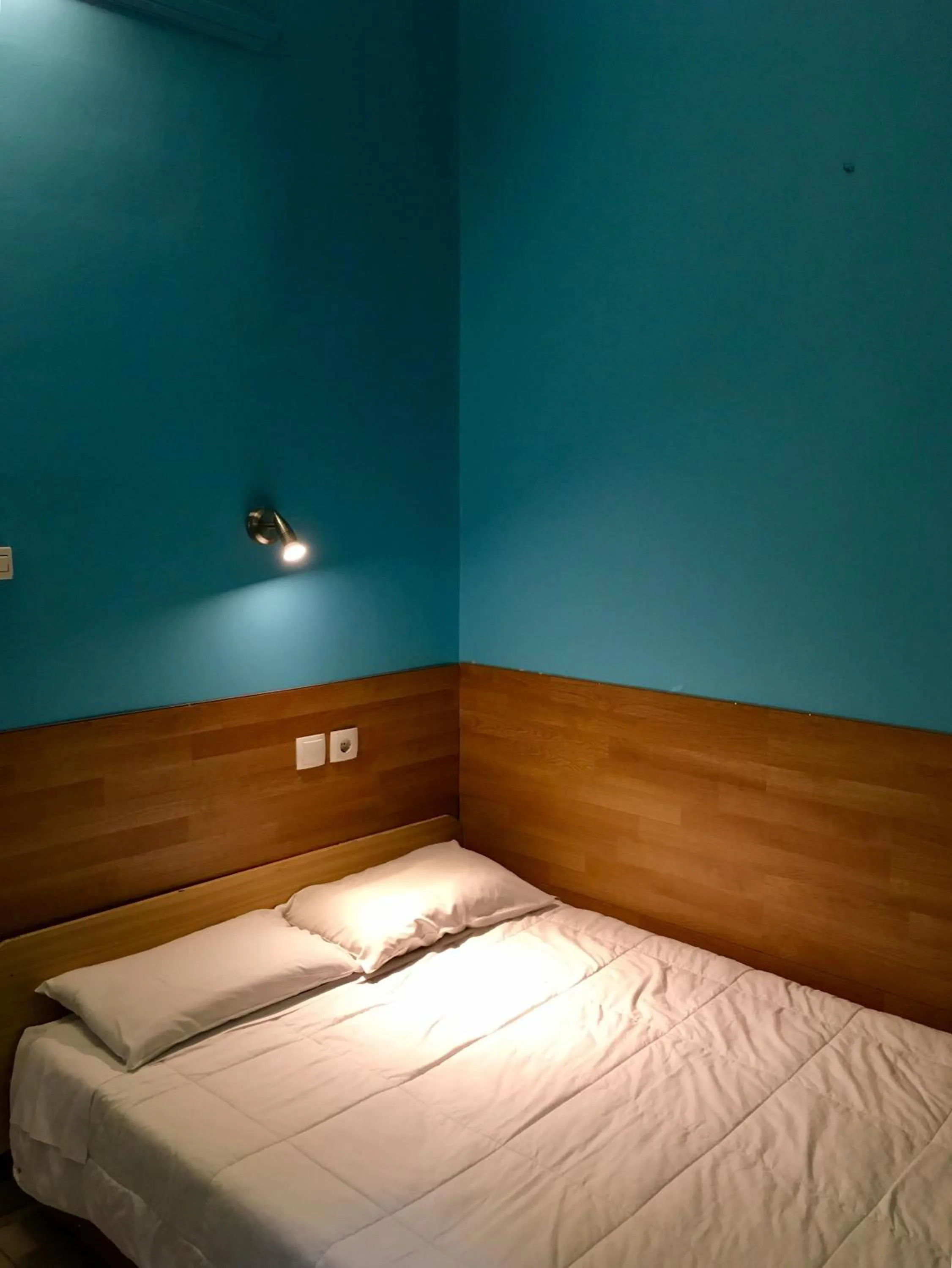 Bed in Hotel Kastoria