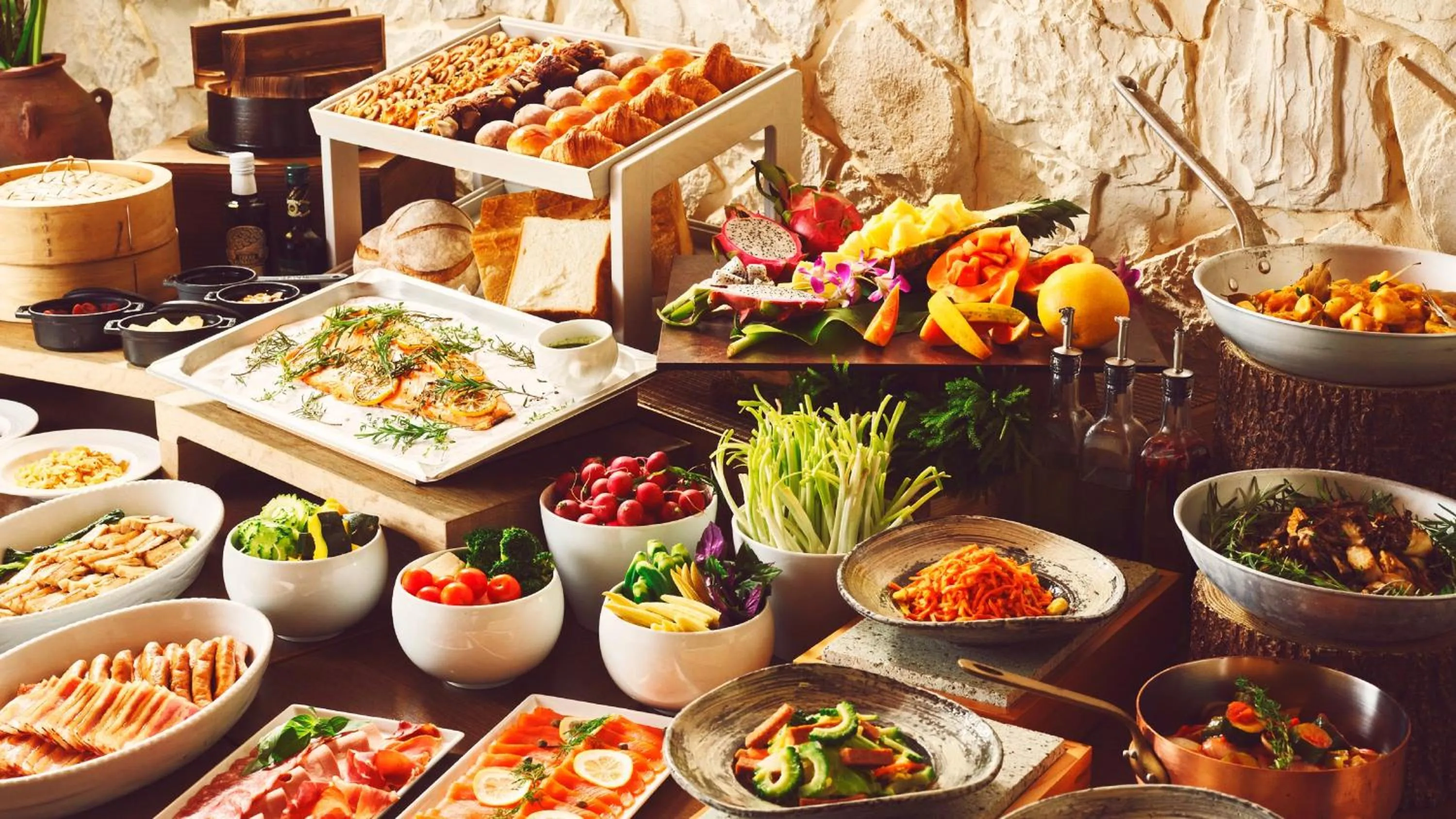 Restaurant/places to eat in ANA InterContinental Ishigaki Resort by IHG