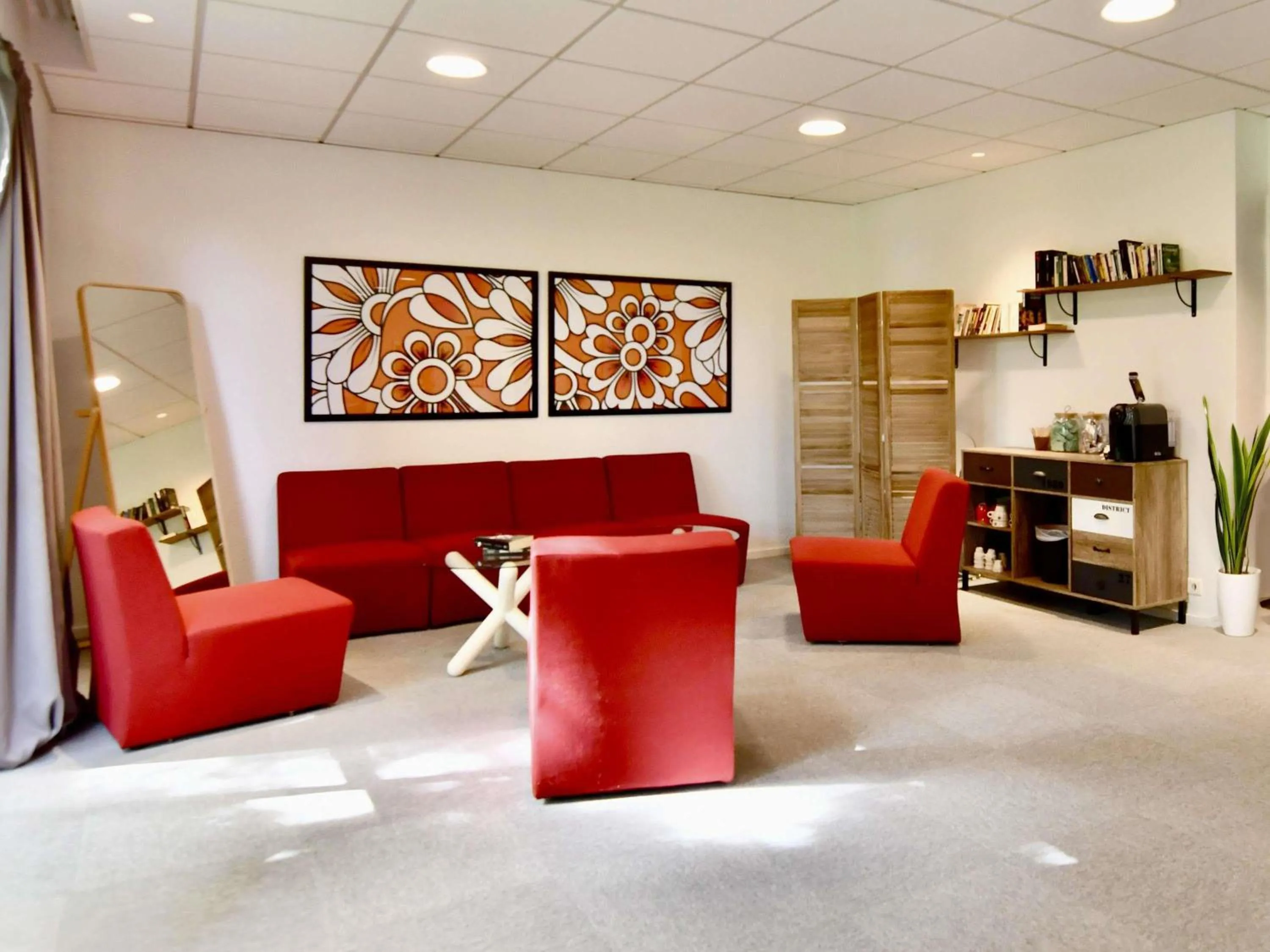 Meeting/conference room in ibis Quimper