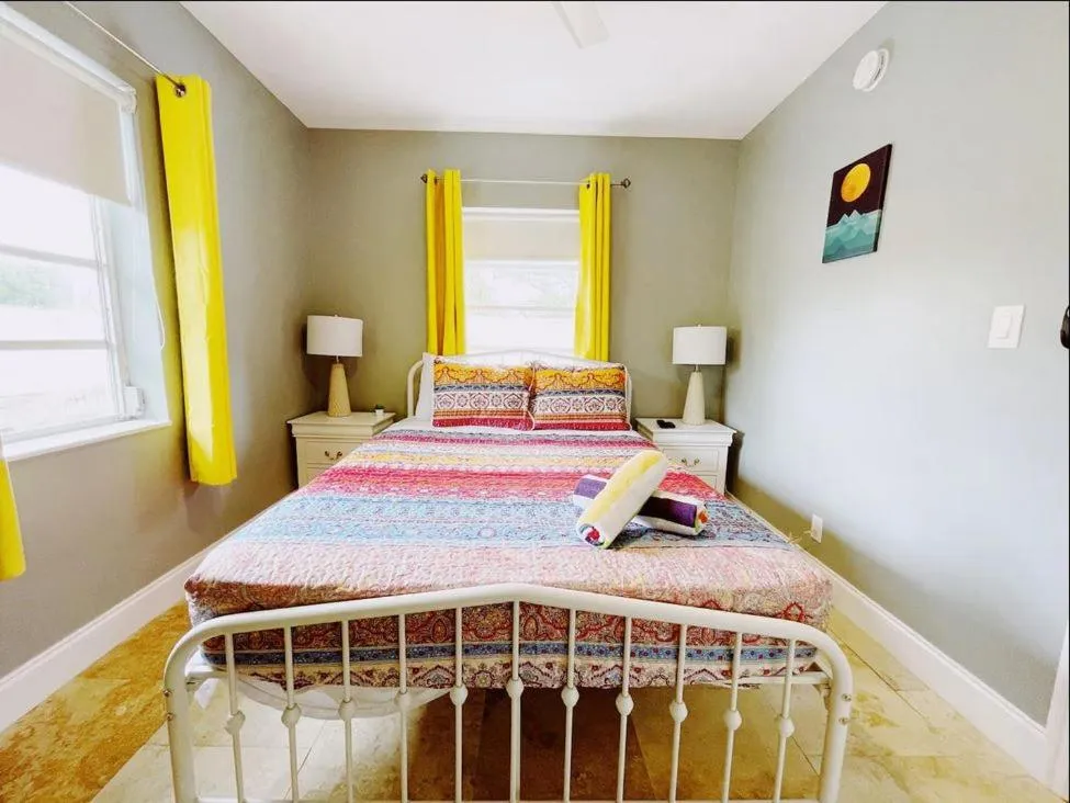 Bedroom, Bed in Sea Steps By Lowkl