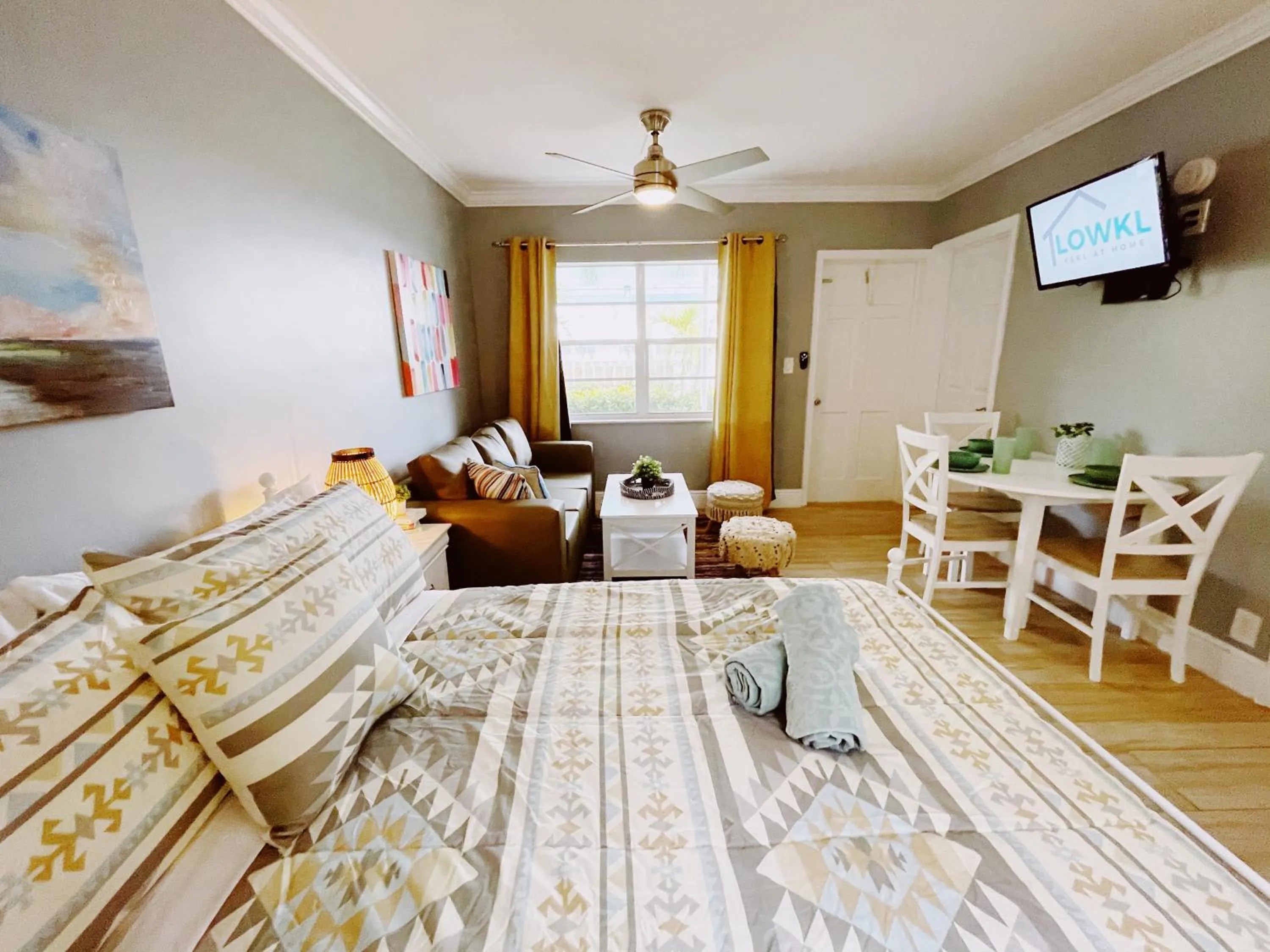 Bedroom, Bed in Sea Steps By Lowkl