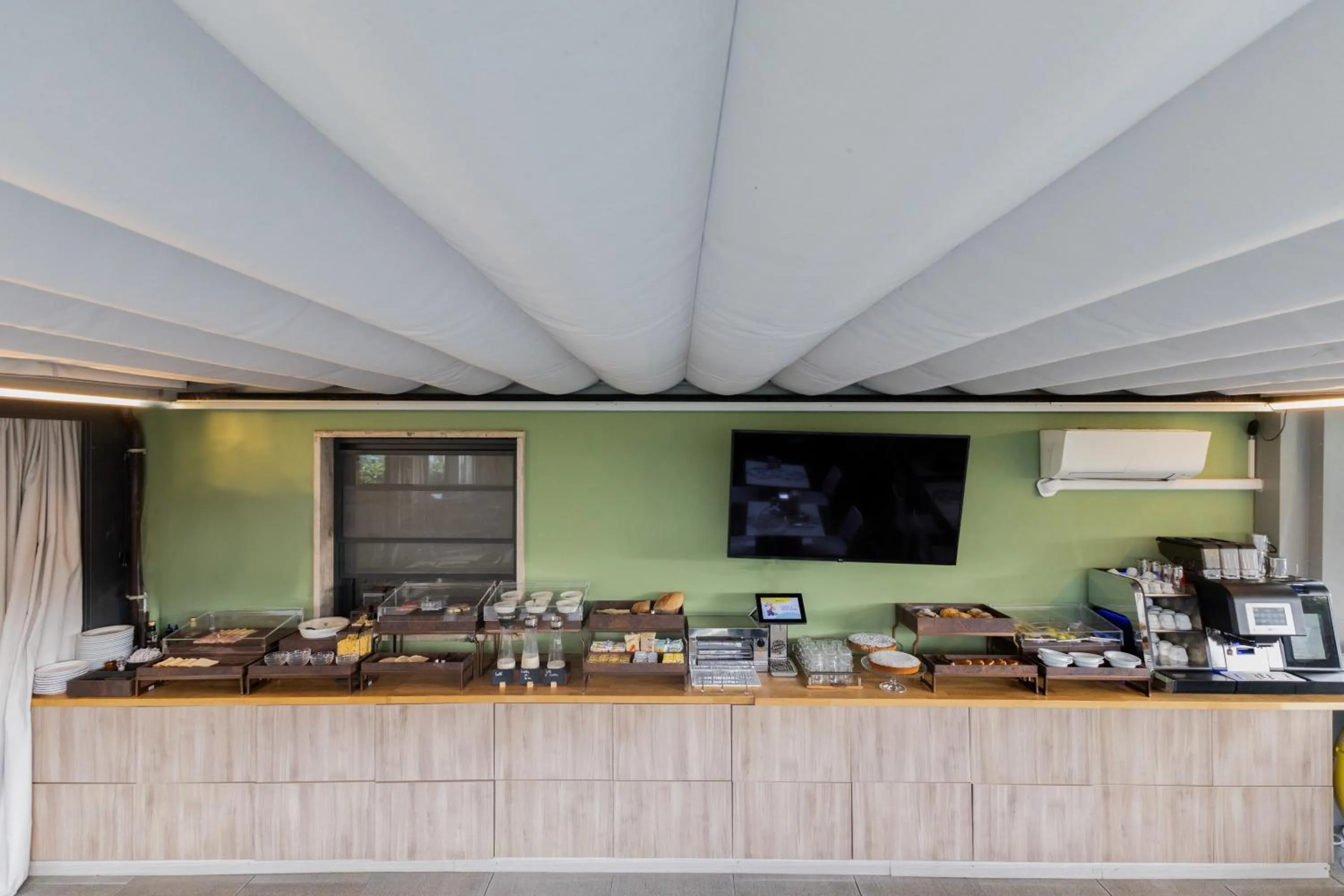 Breakfast in Hotel Bernardino