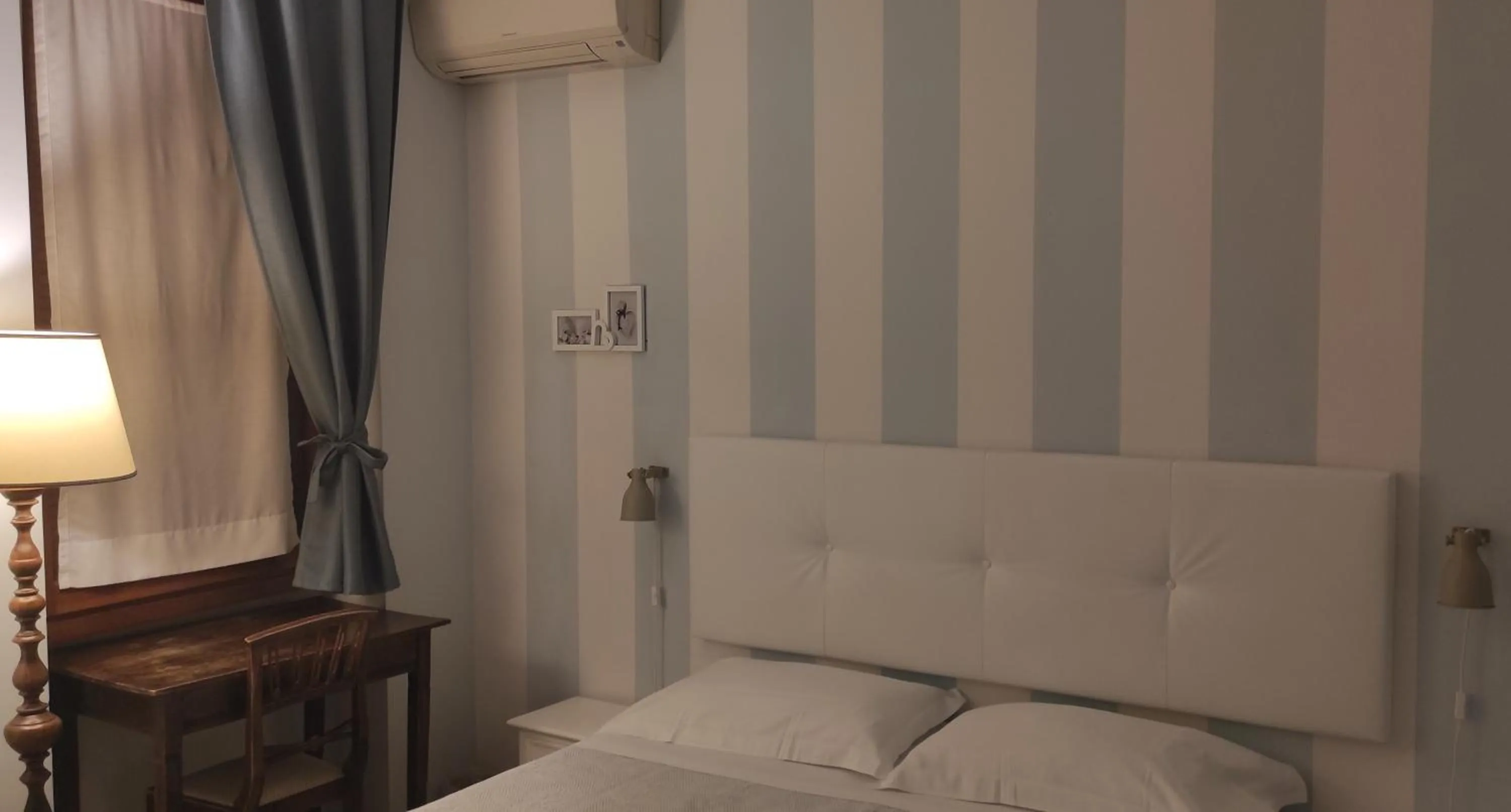 Bedroom, Bed in A Teatro