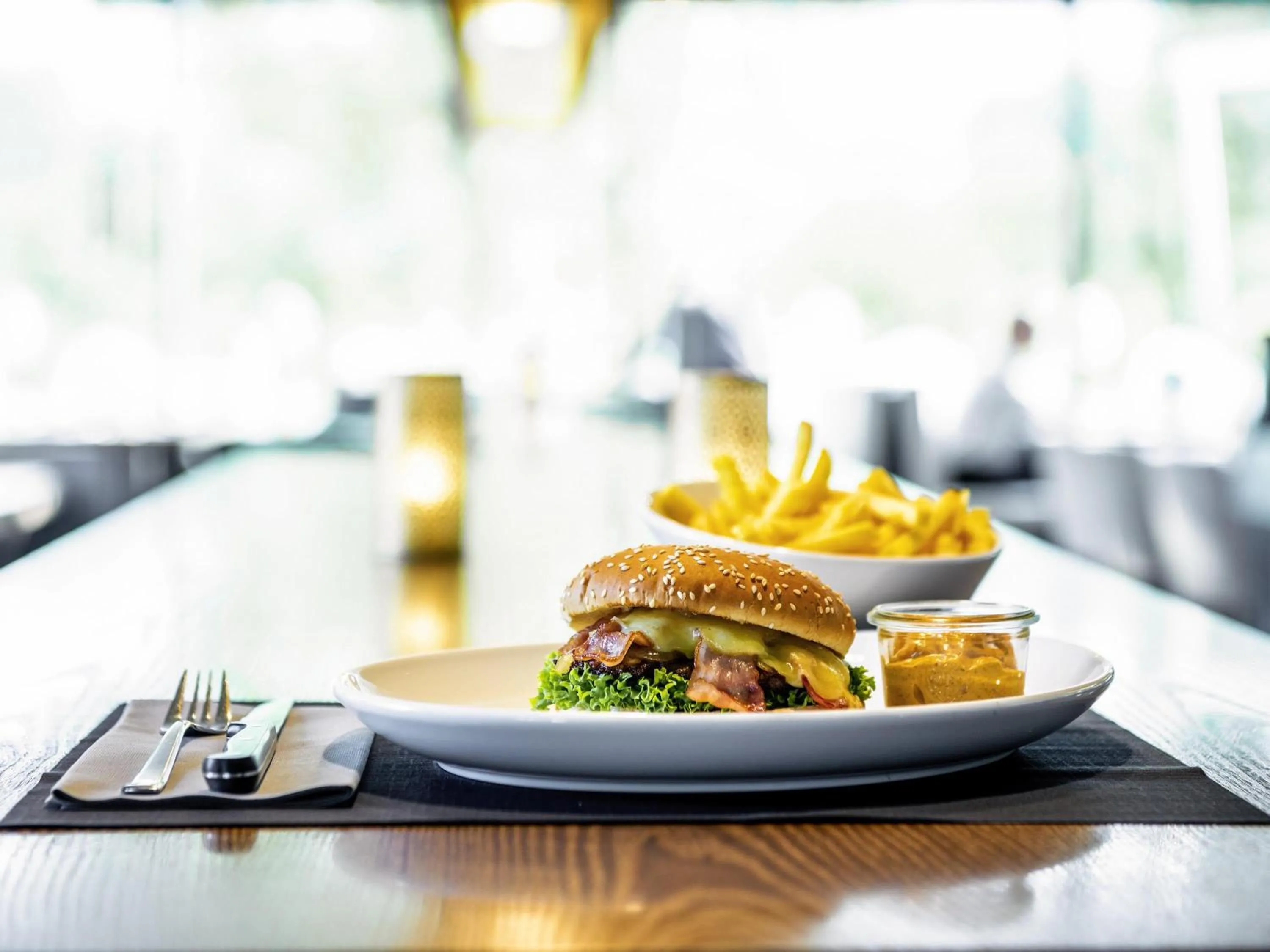 Restaurant/places to eat in ibis Zurich Adliswil