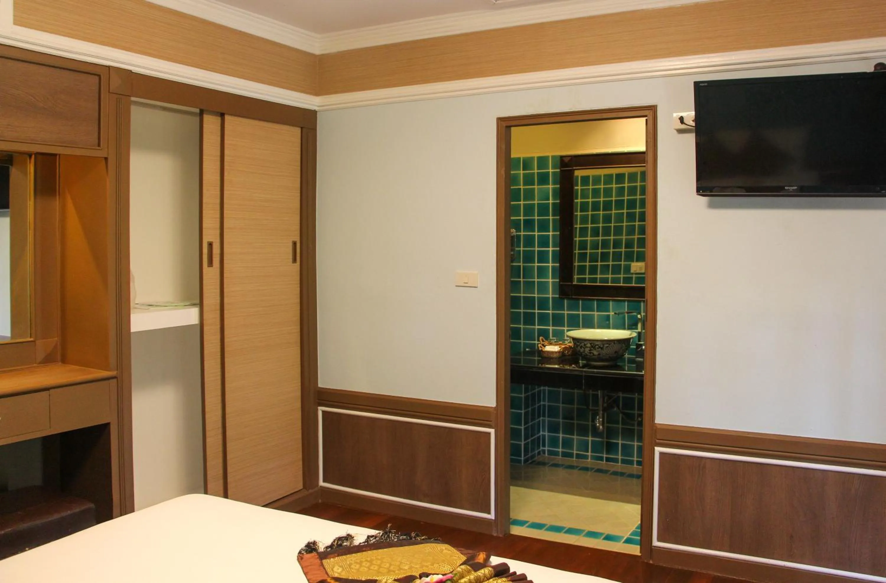 Bedroom, Bed in The Fair House Beach Resort & Hotel