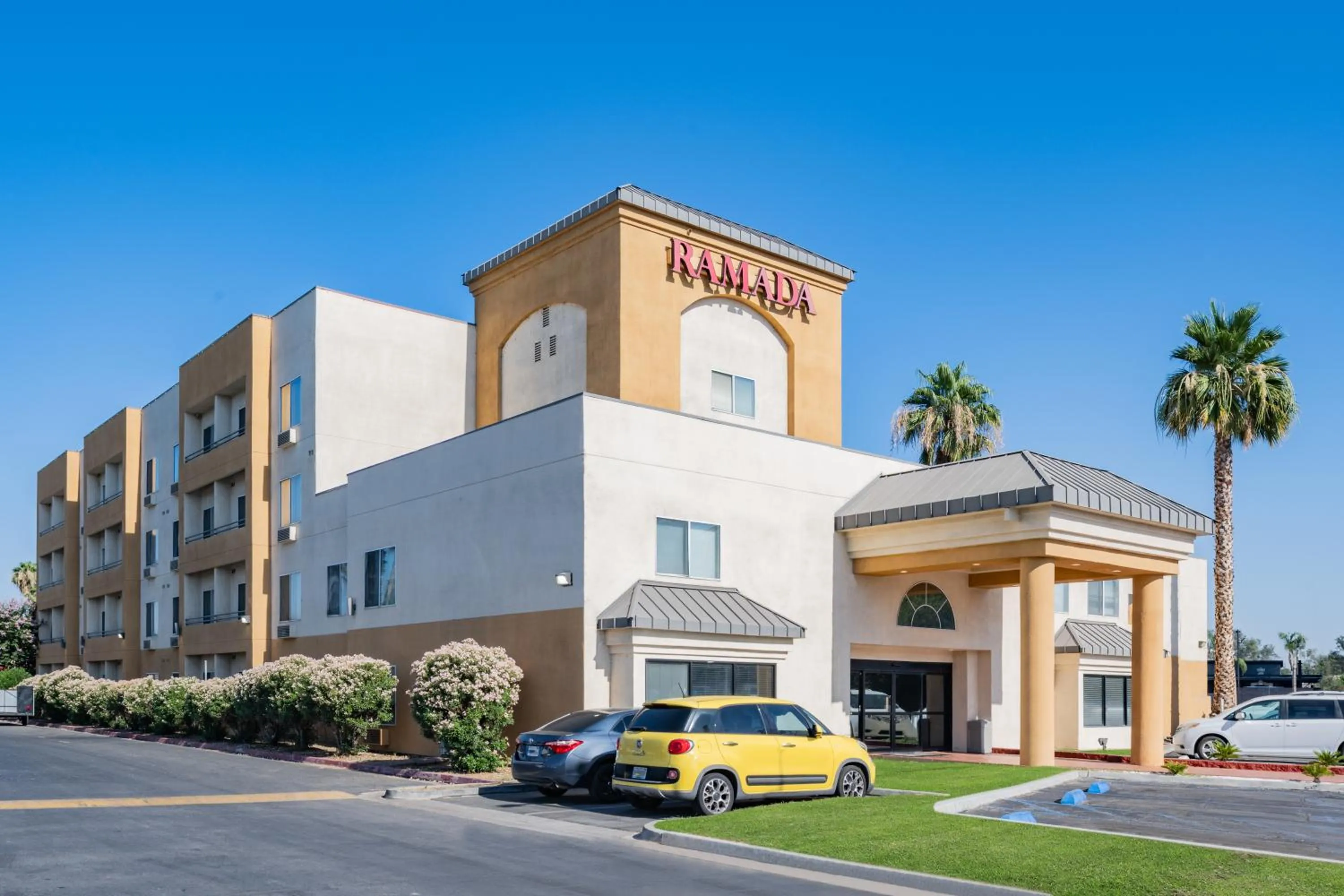 Property building in Ramada by Wyndham Bakersfield