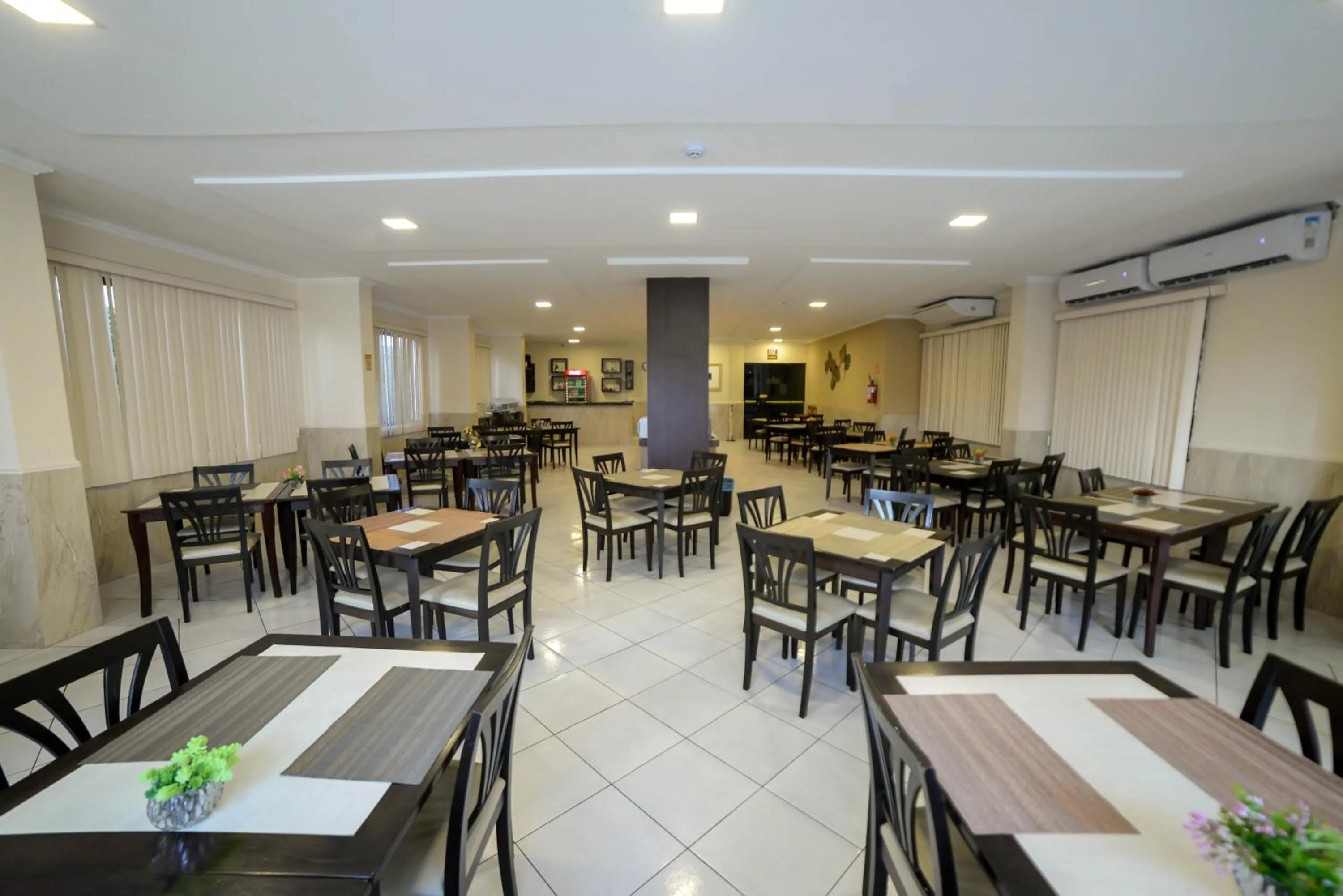 Restaurant/places to eat in Sandrin Praia Hotel