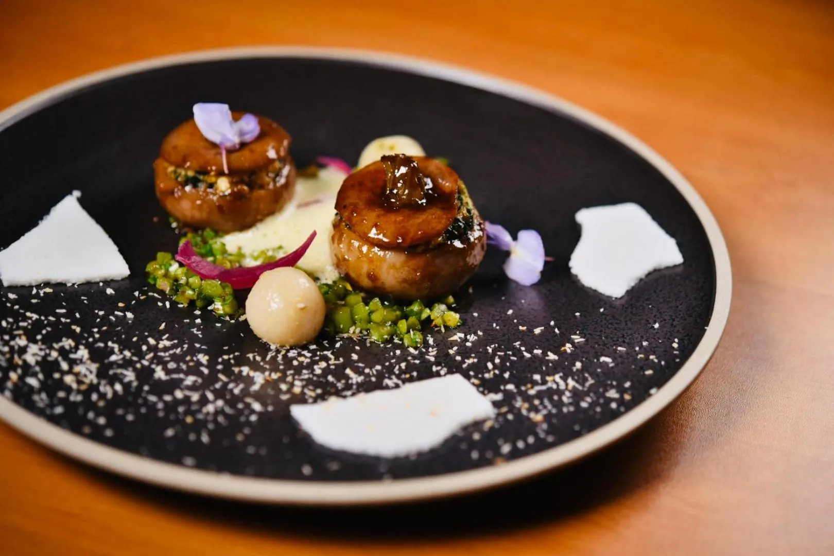 Restaurant/places to eat in Logis Restaurant & Hôtel À la 12