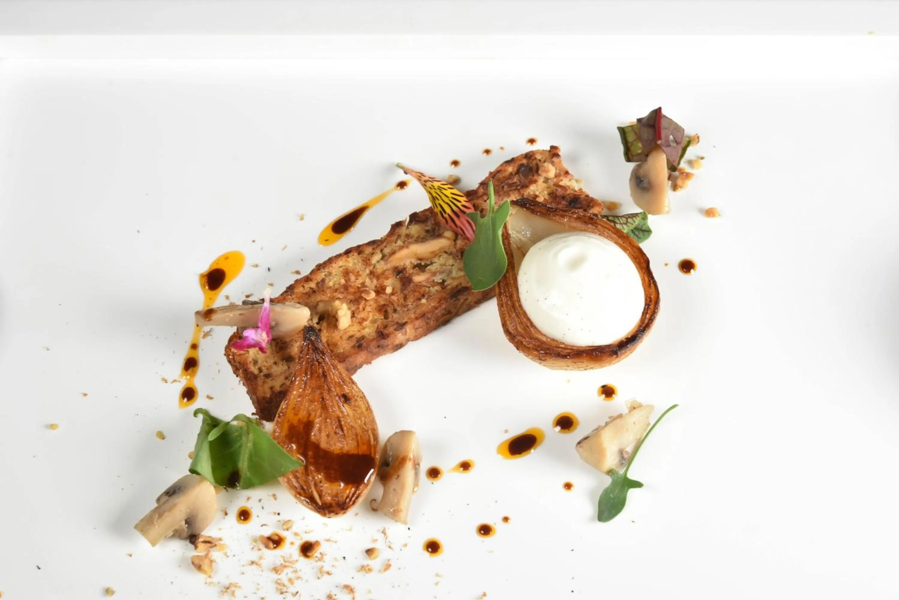 Restaurant/places to eat in Logis Restaurant & Hôtel À la 12