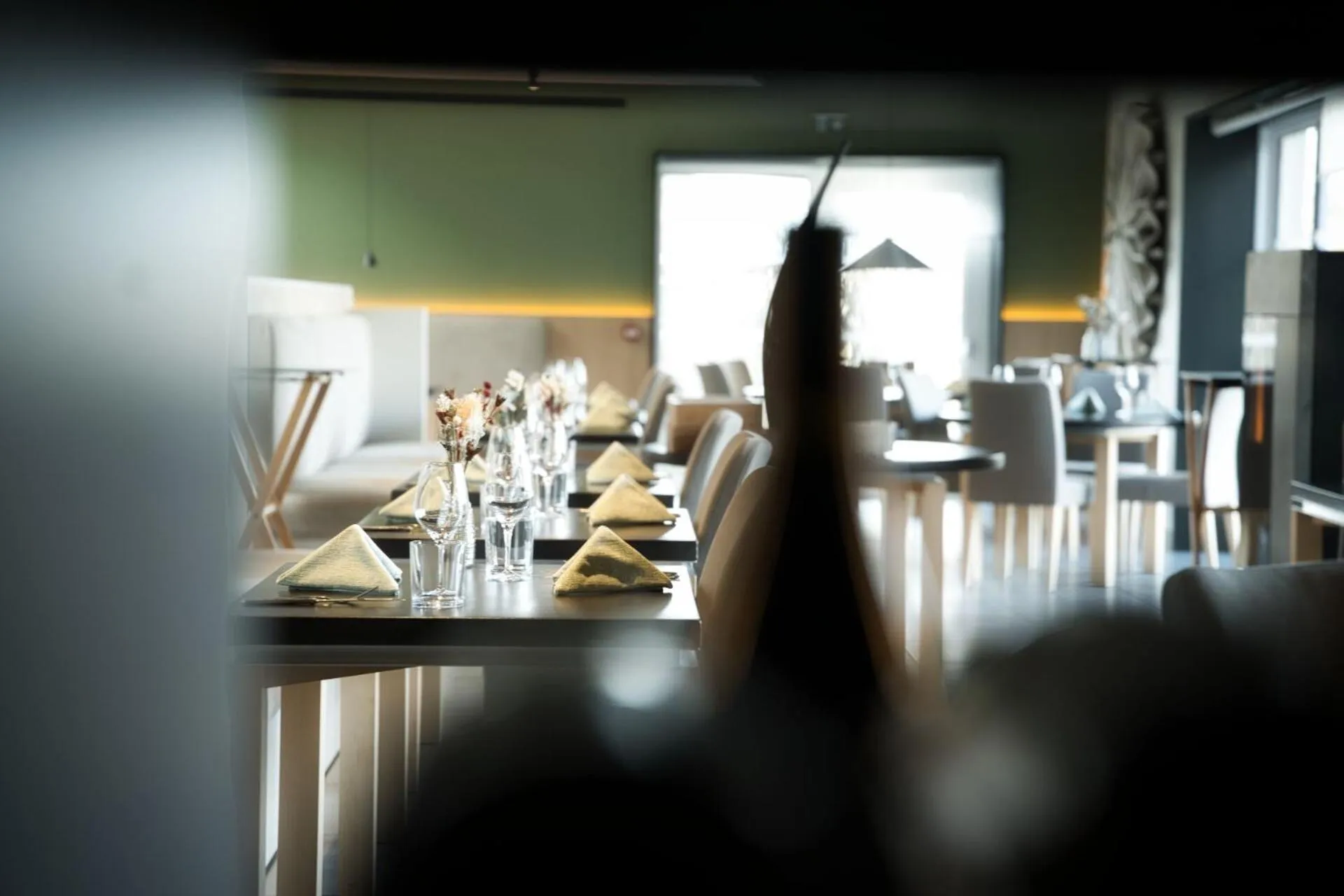 Restaurant/places to eat in Logis Restaurant & Hôtel À la 12