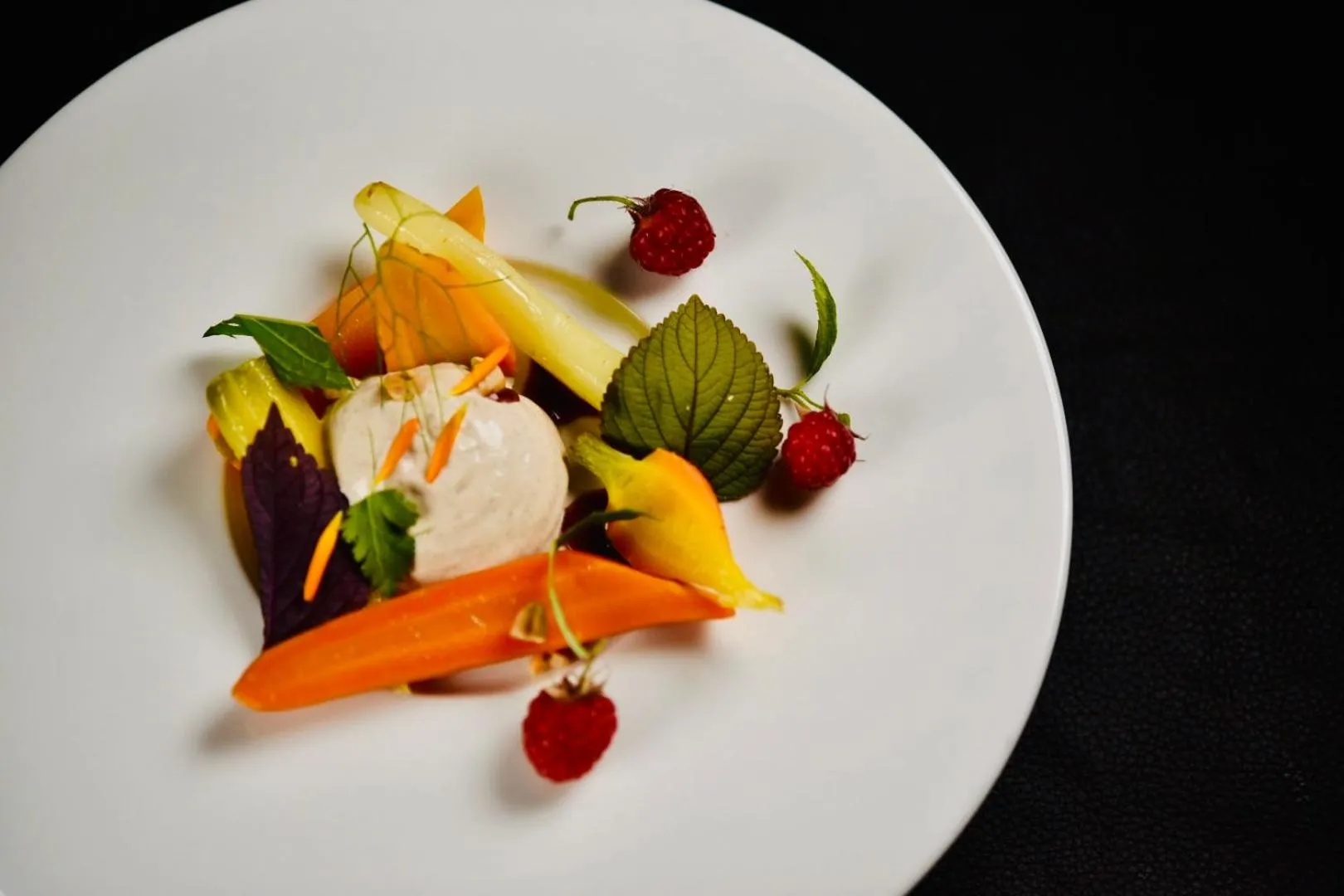 Restaurant/places to eat in Logis Restaurant & Hôtel À la 12