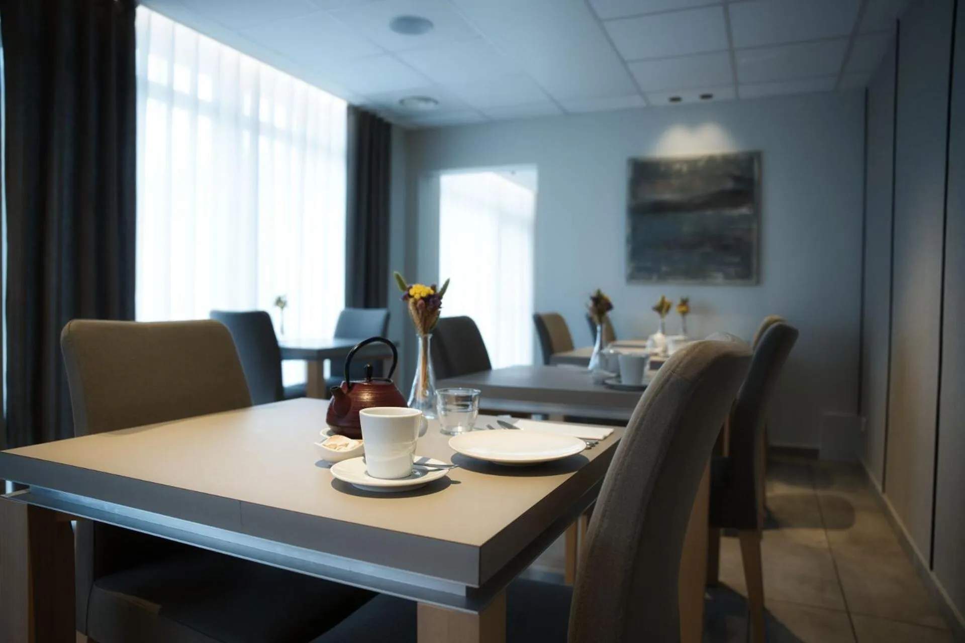 Dining area in Logis Restaurant & Hôtel À la 12
