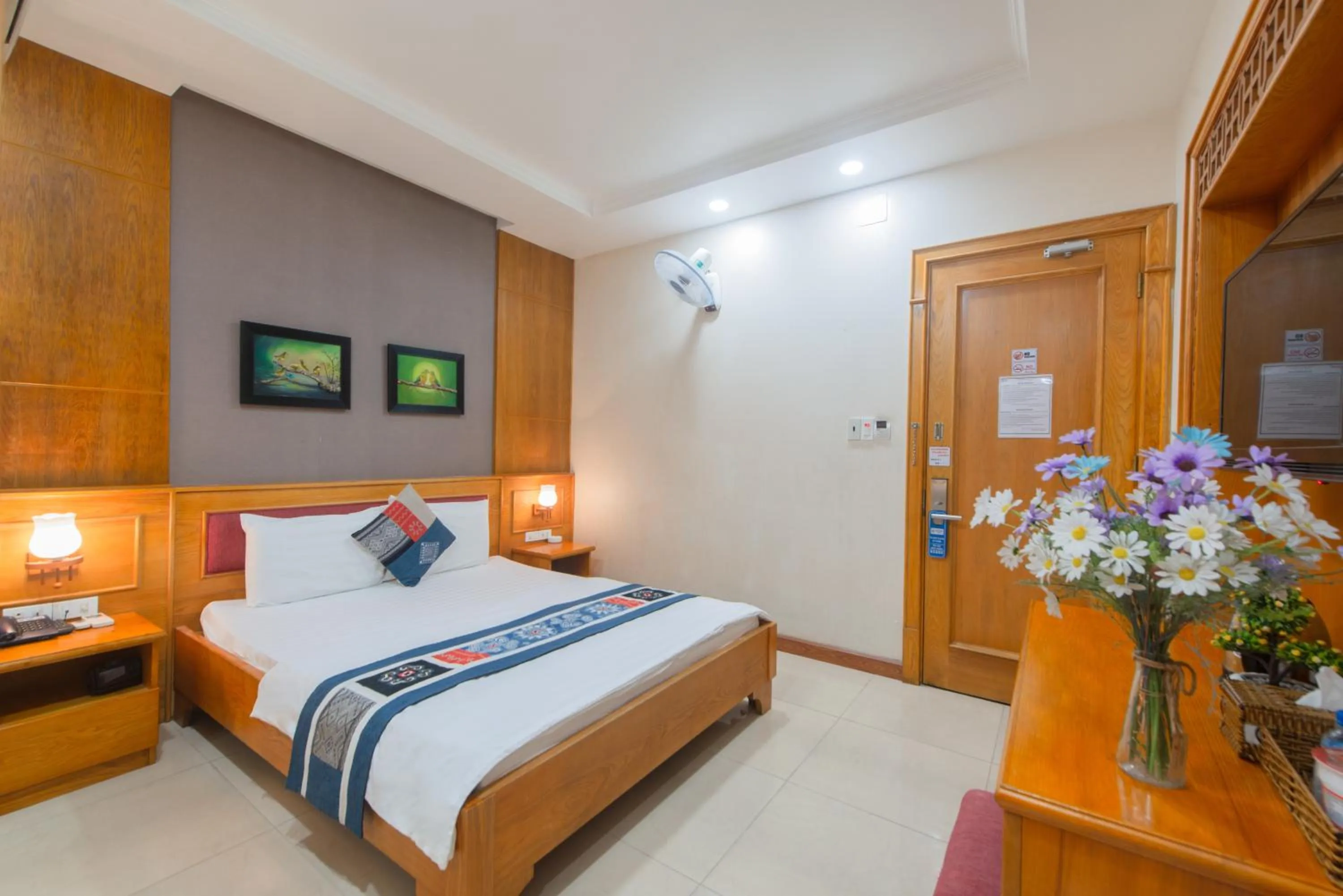 Photo of the whole room, Bed in Anh Dao Hotel