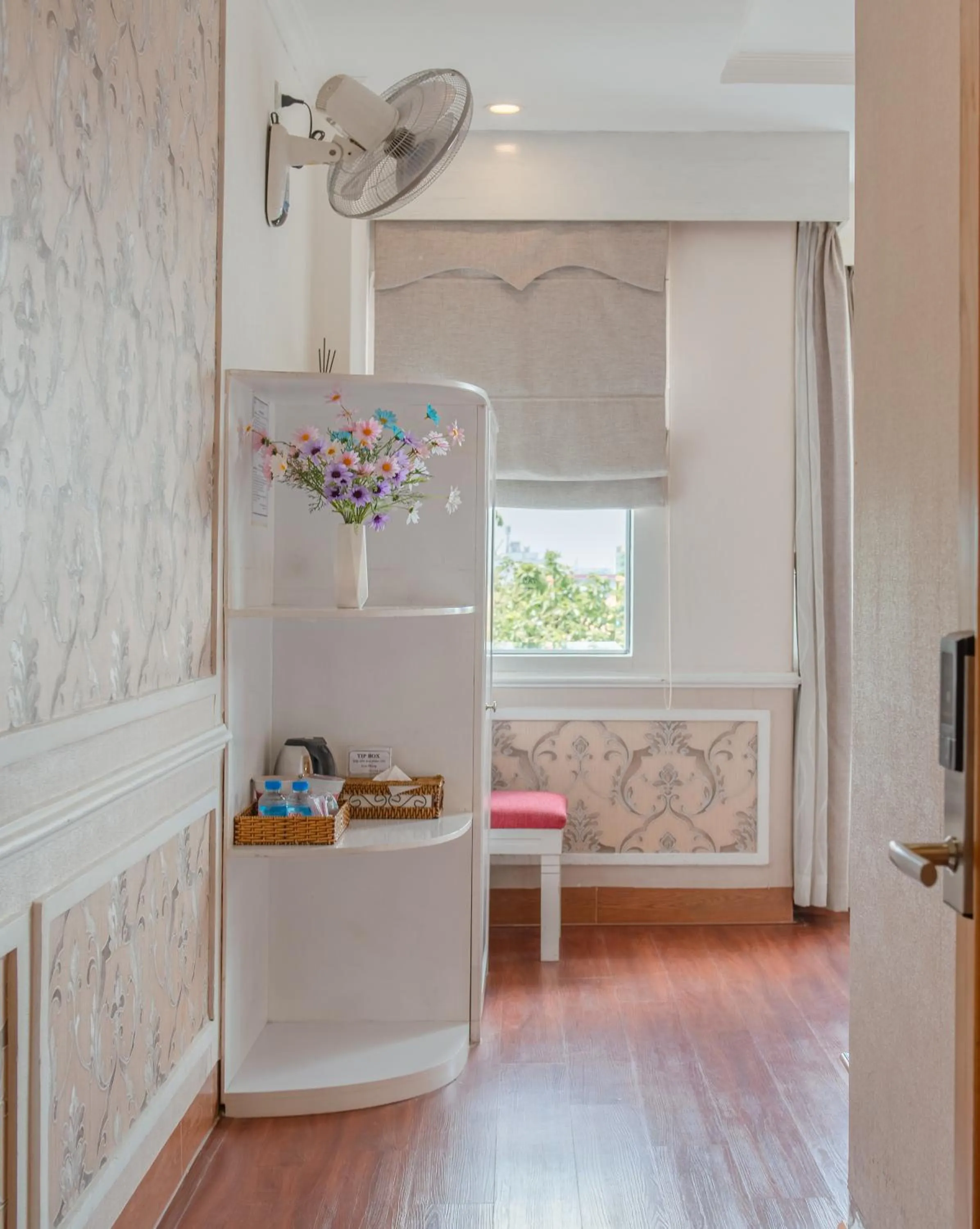 Photo of the whole room, Bed in Anh Dao Hotel