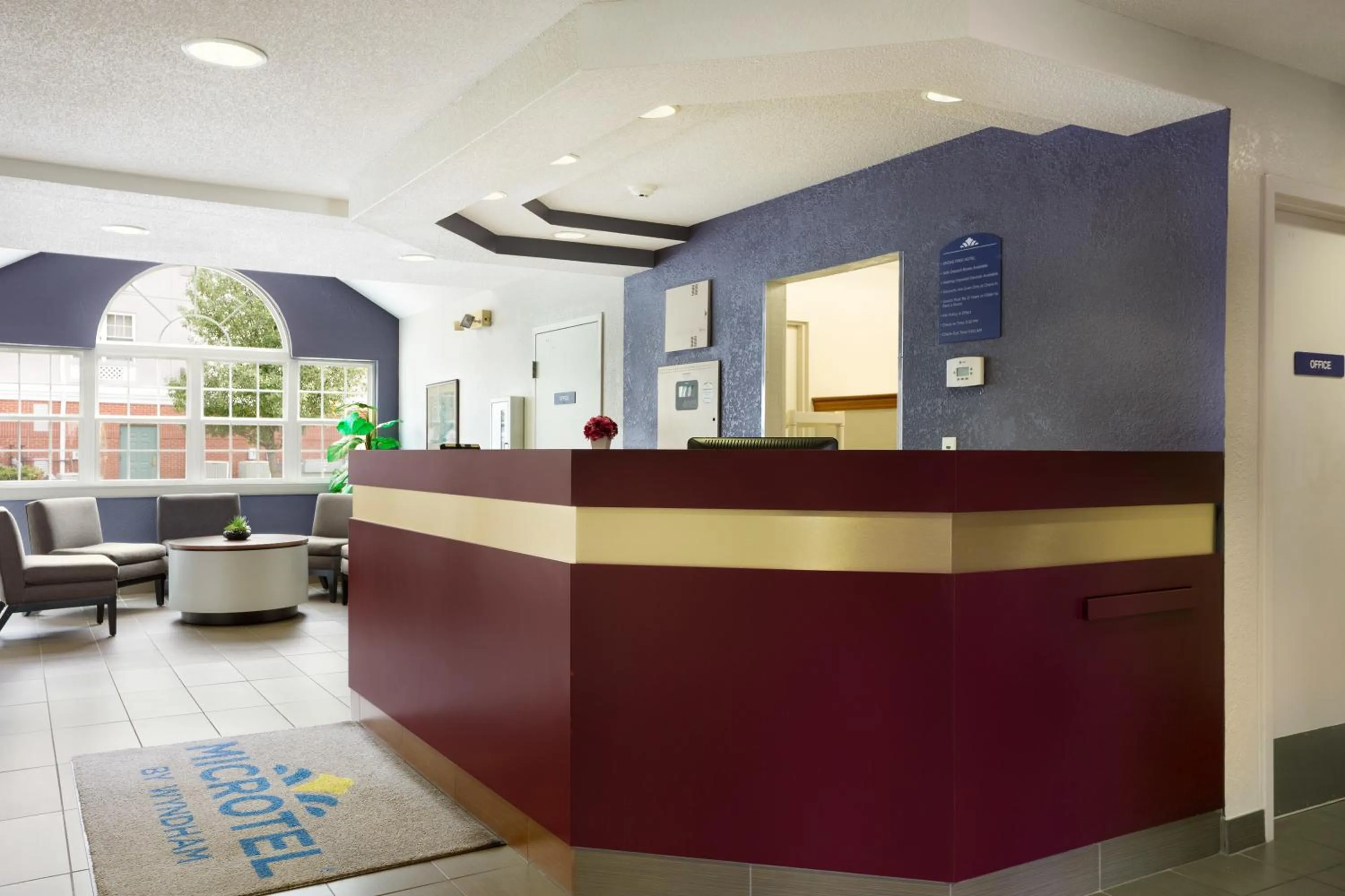 Lobby or reception in Microtel Inn By Wyndham Louisville East