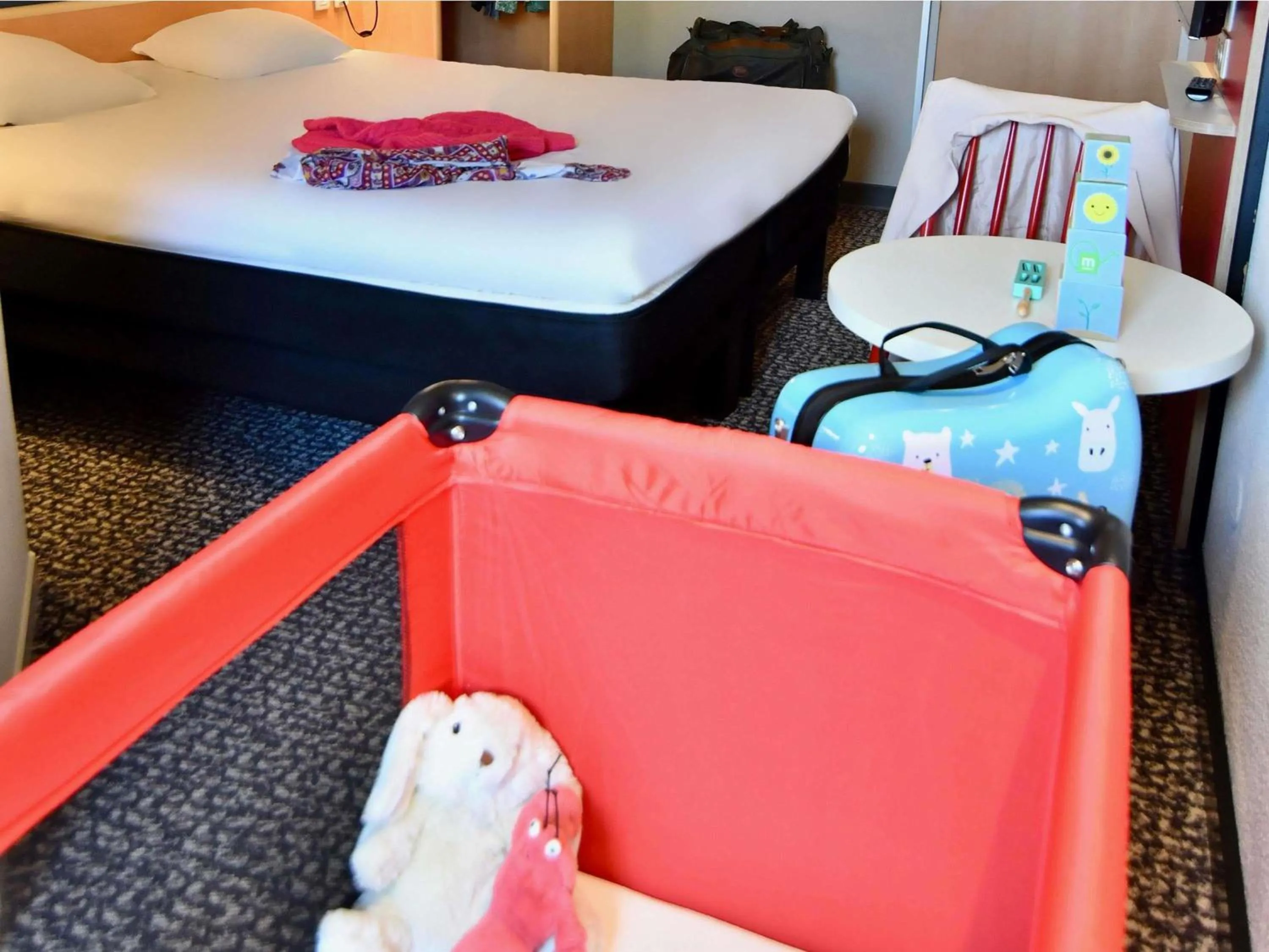 Other, Bed in ibis Nantes Saint Herblain