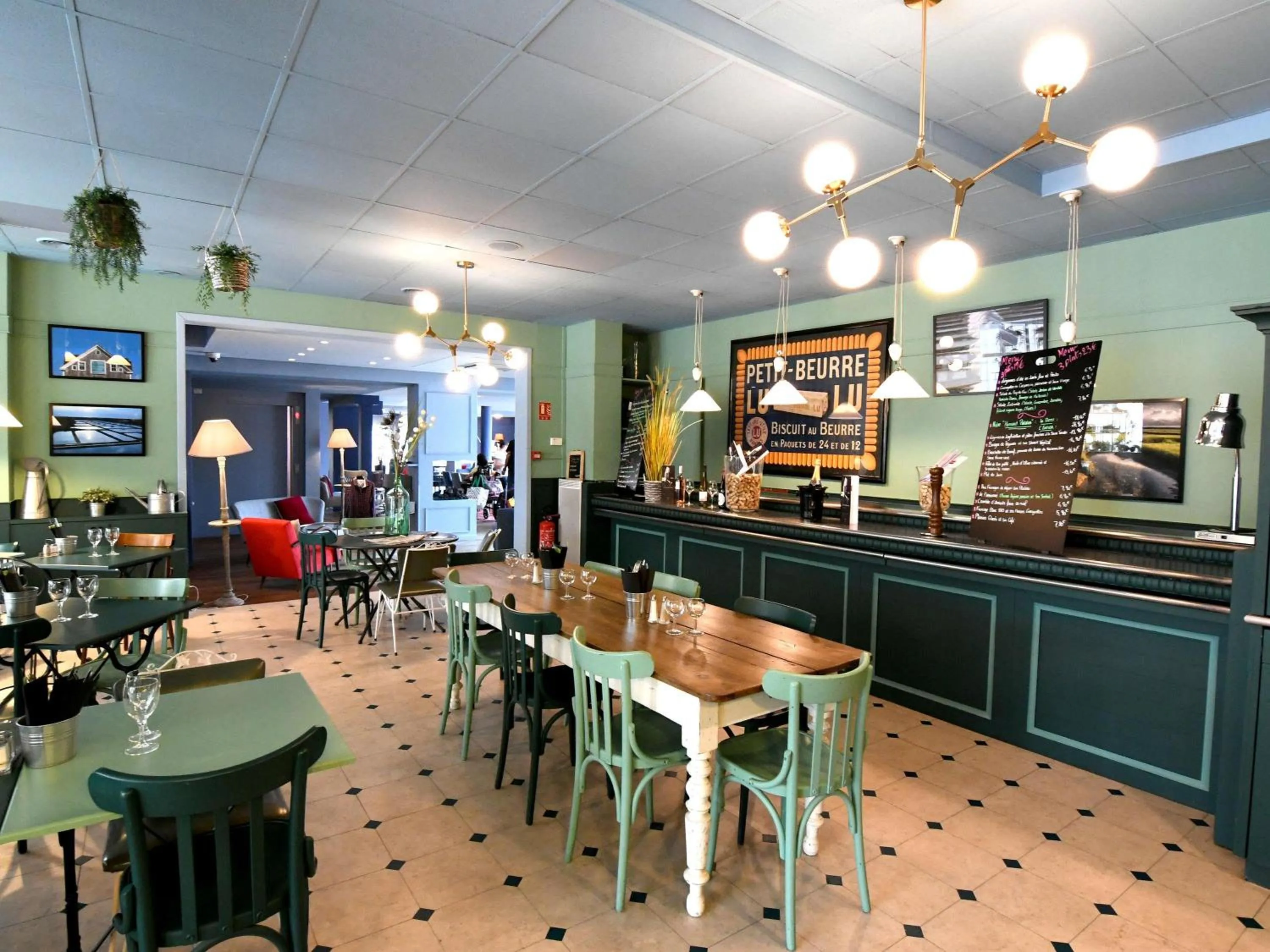 Restaurant/places to eat in ibis Nantes Saint Herblain