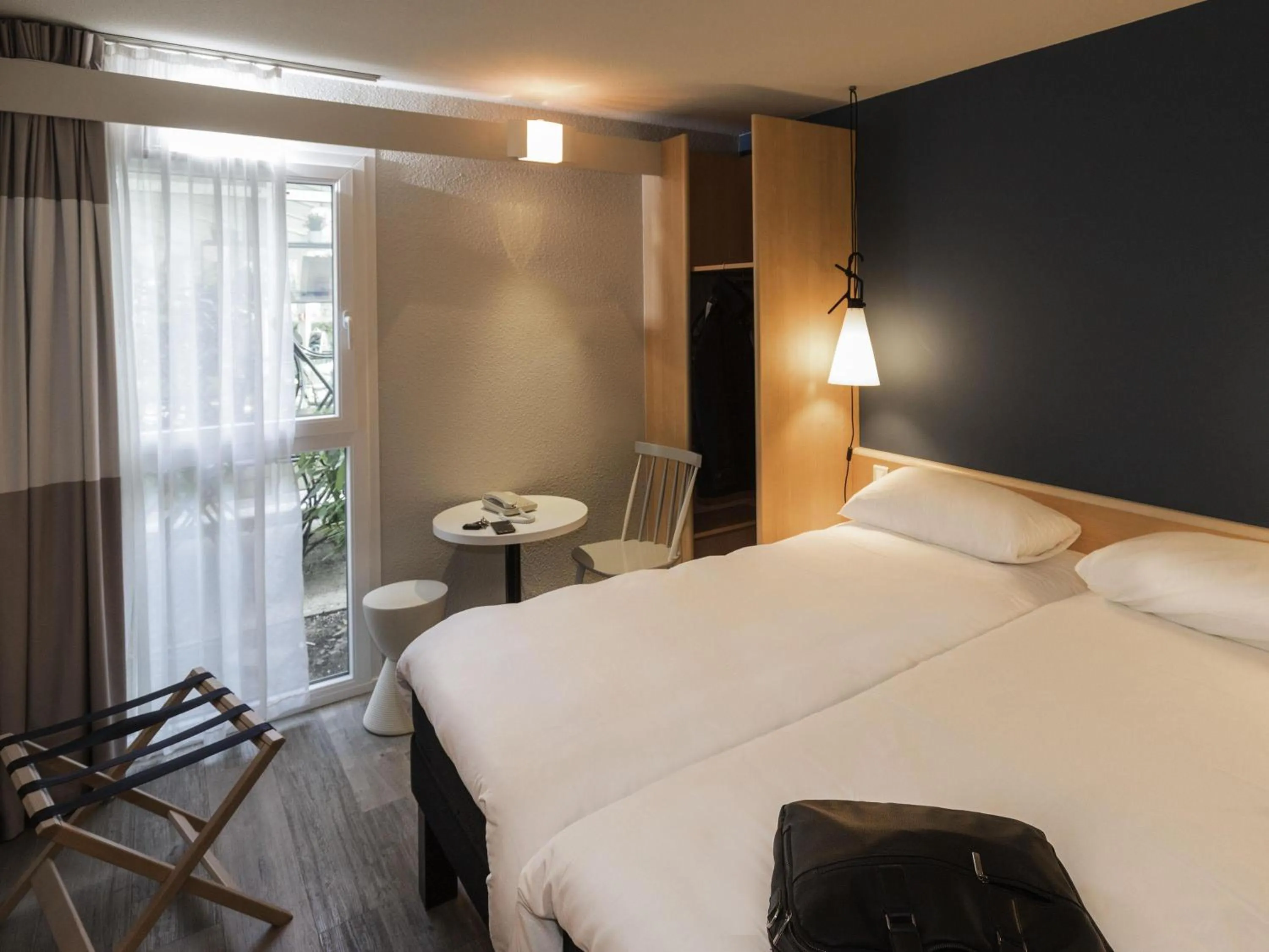 Bedroom, Bed in ibis Nantes Saint Herblain