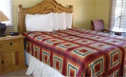 Day, Bed in Los Padres Inn