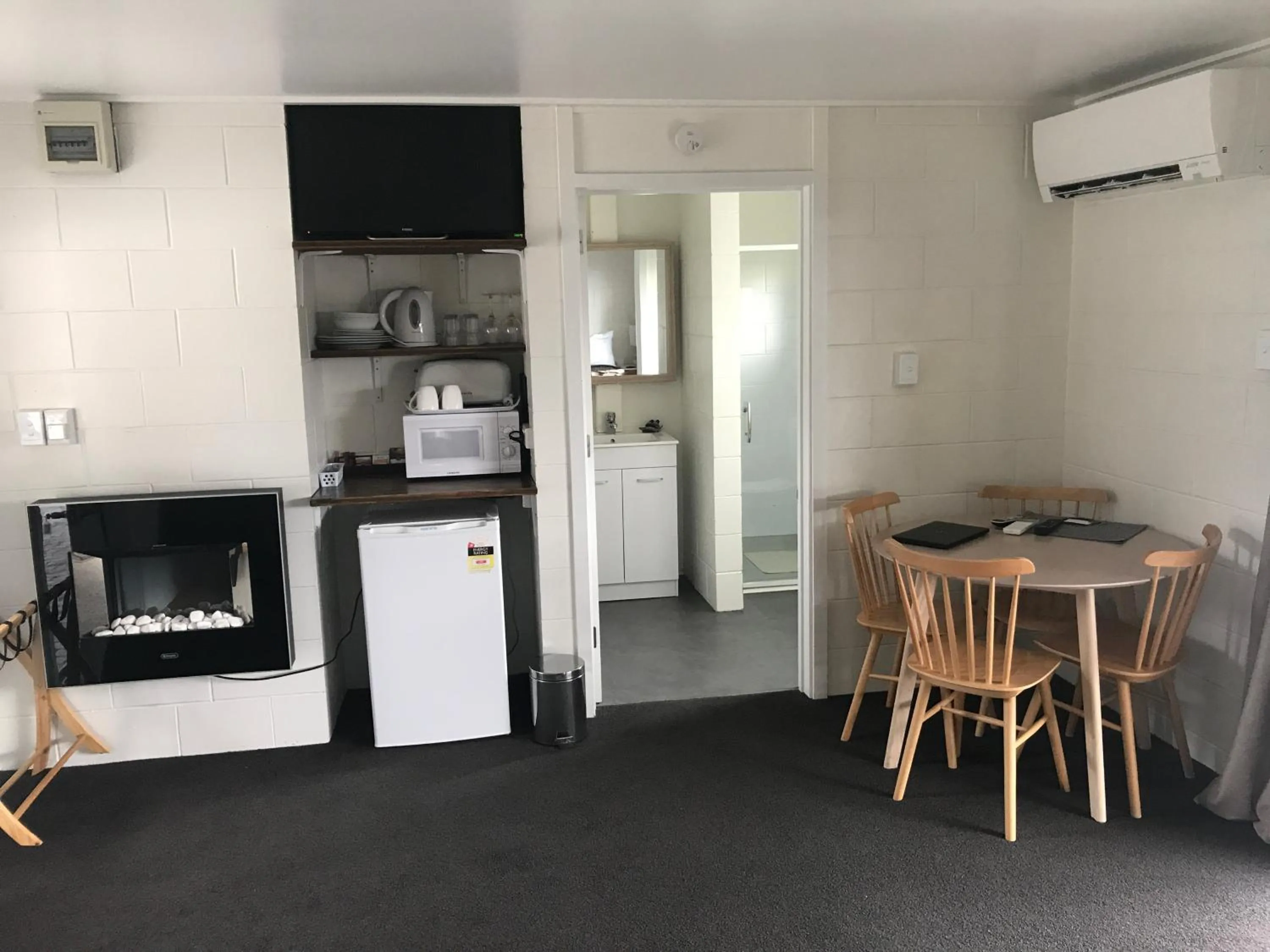 Kitchen or kitchenette in Mackenzie Motels