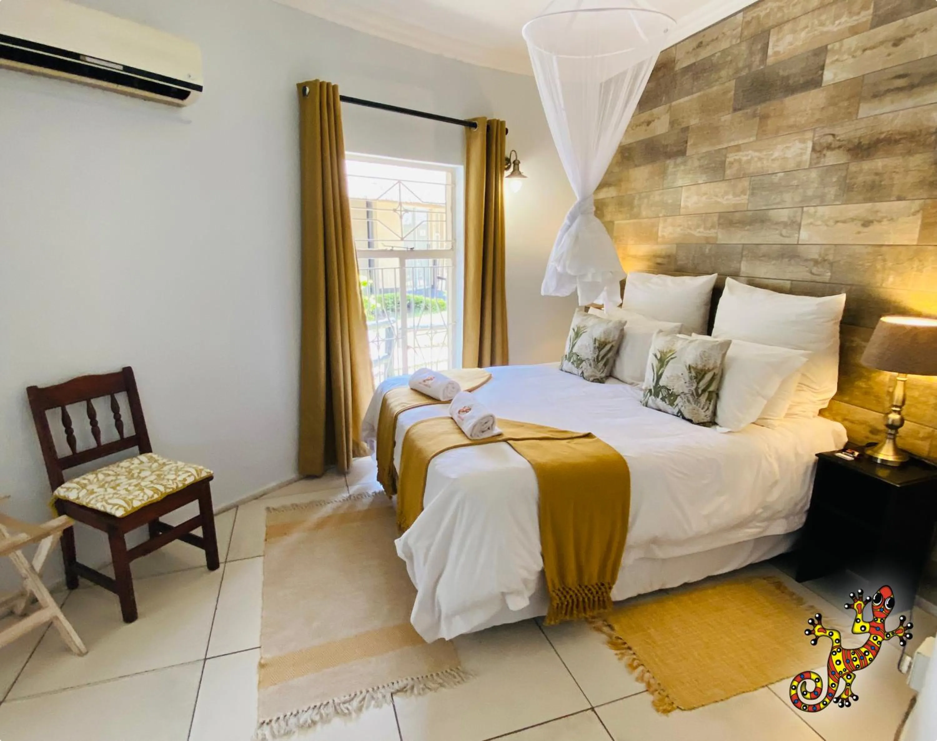 Bed in Sabie River Bush Lodge