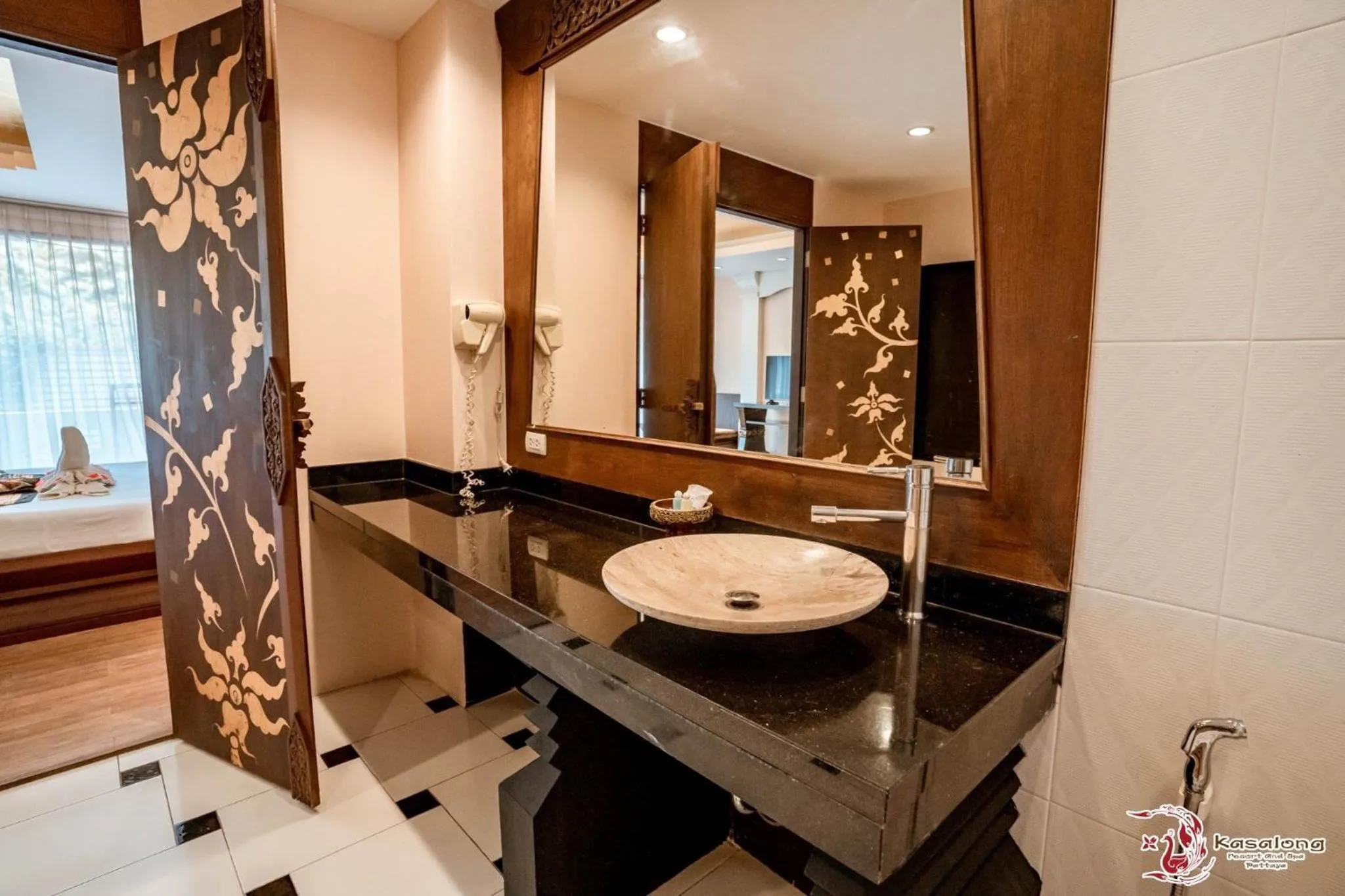 Bathroom in Kasalong Resort and Spa Pattaya