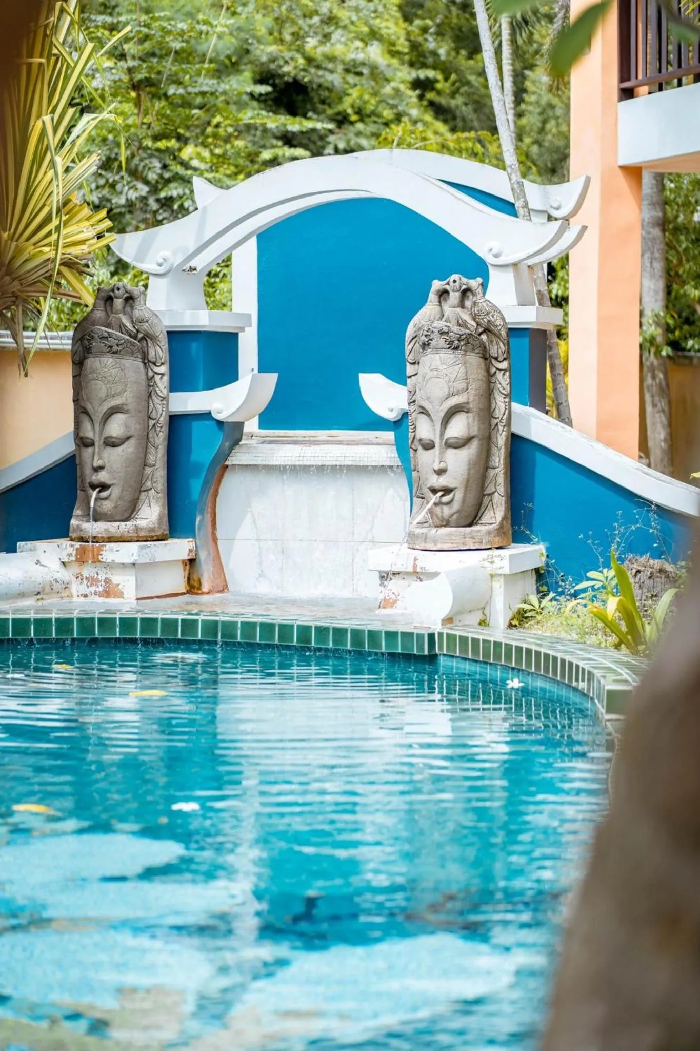 Swimming pool in Kasalong Resort and Spa Pattaya