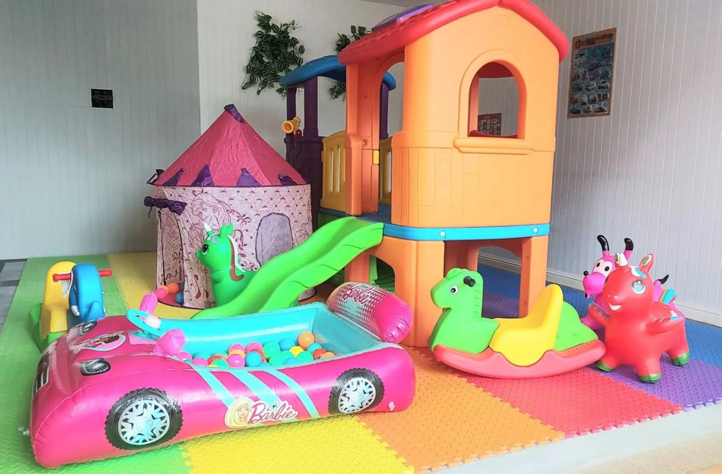 Kids's club in Kasalong Resort and Spa Pattaya