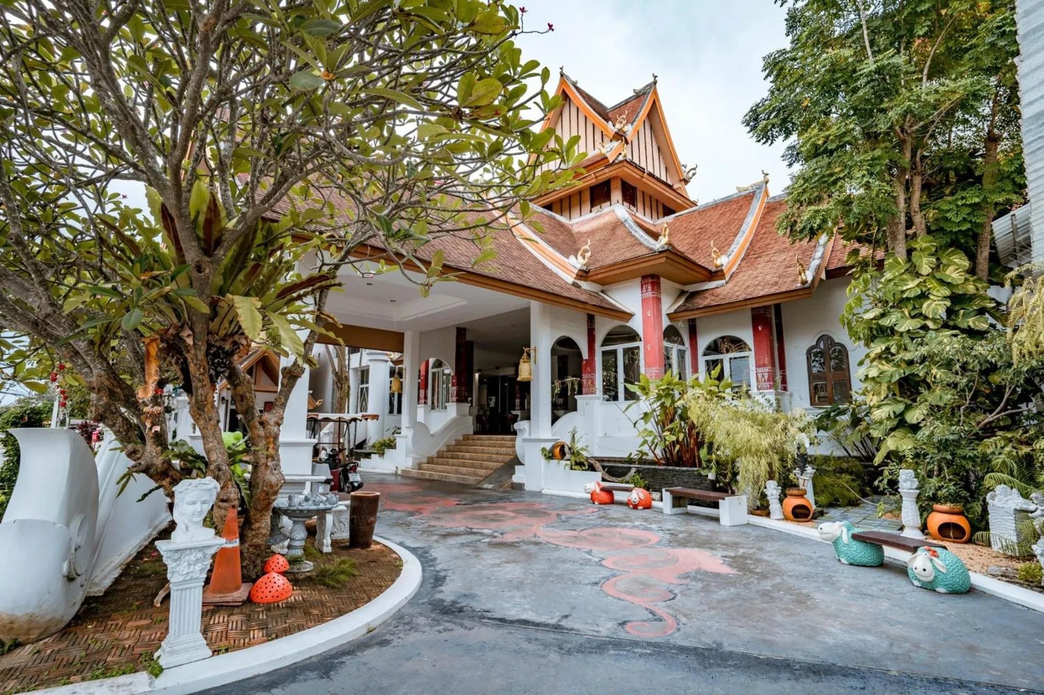 Facade/entrance in Kasalong Resort and Spa Pattaya