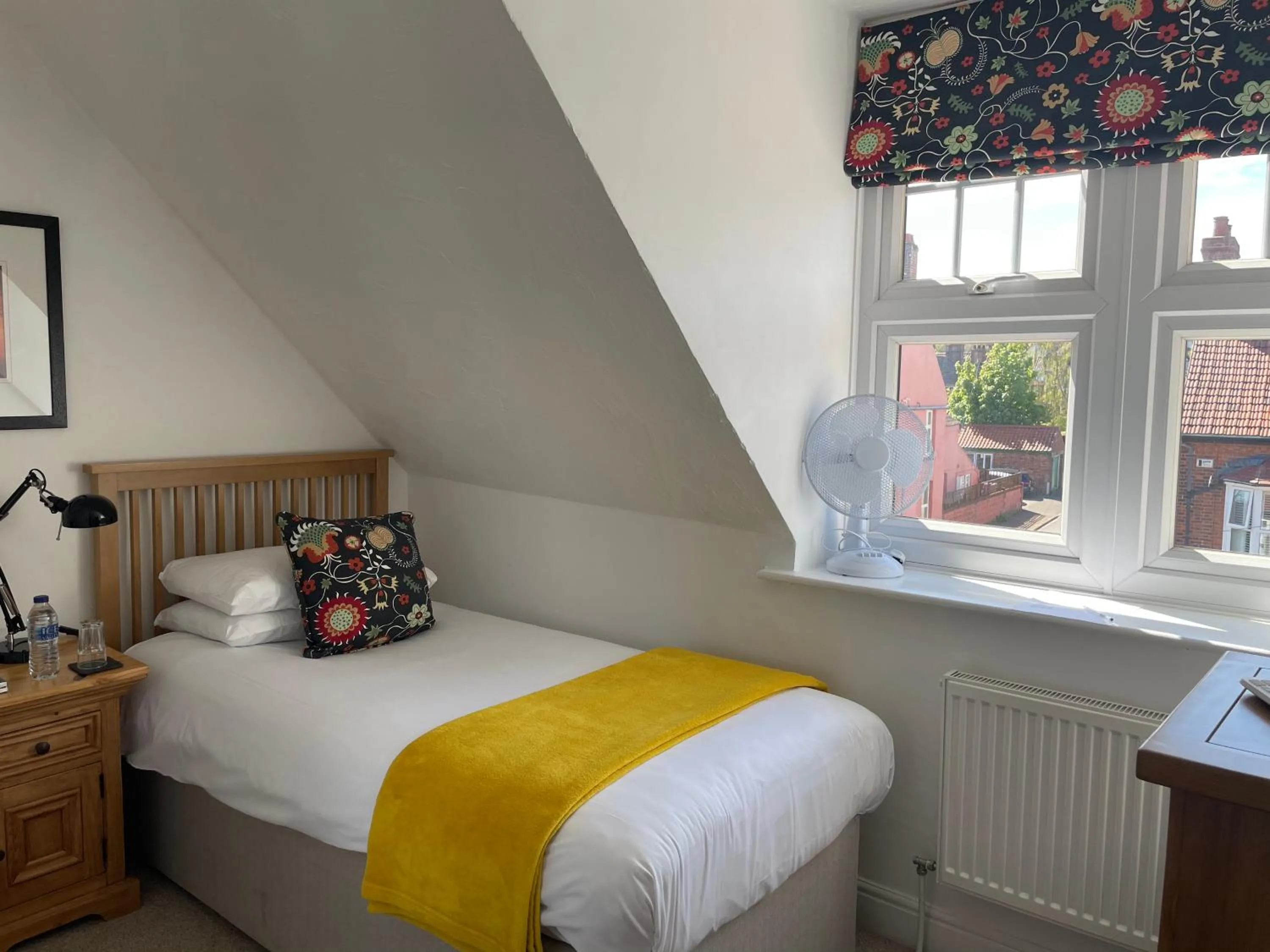 Bedroom, Bed in Holway House