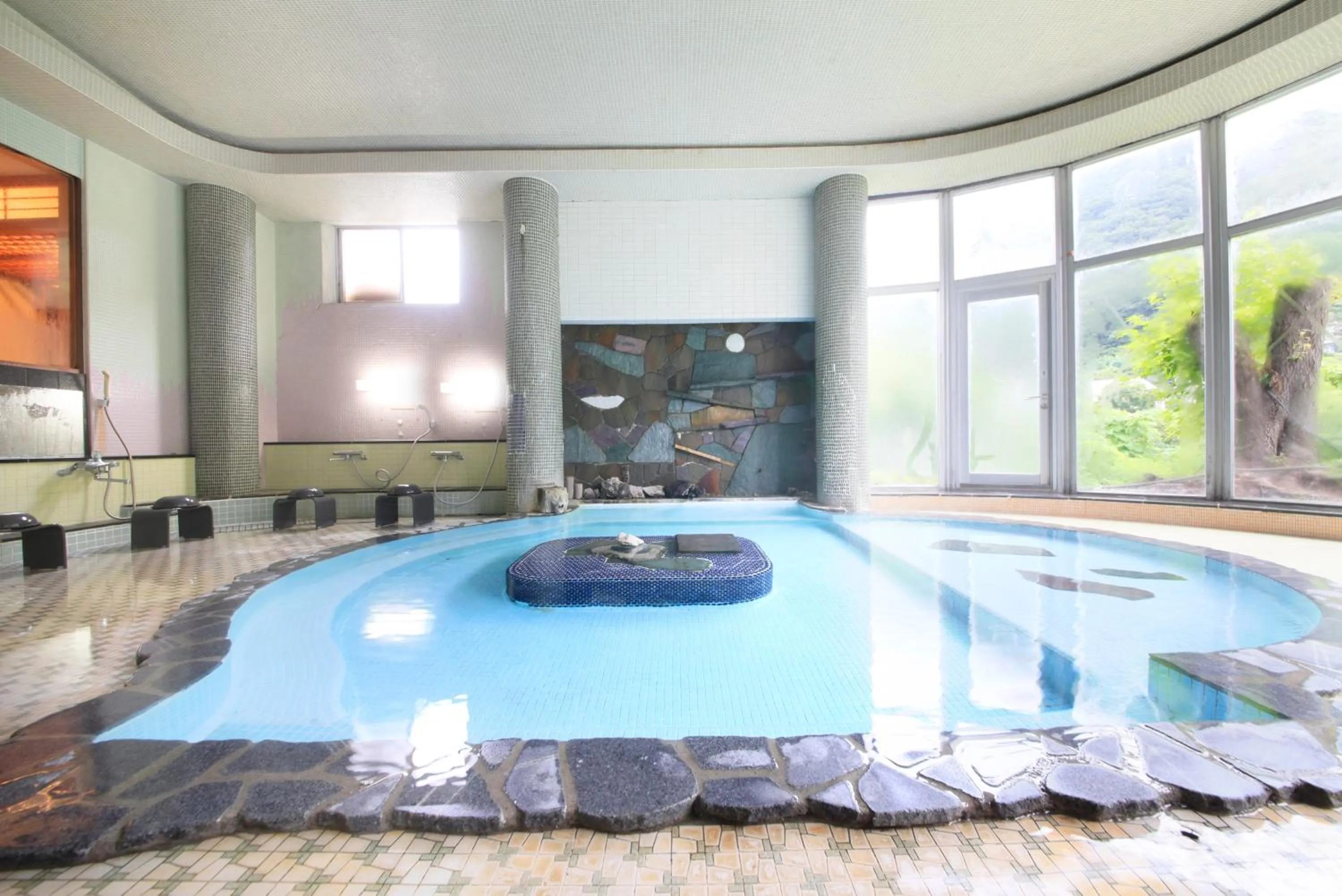 Hot Spring Bath in Micasa