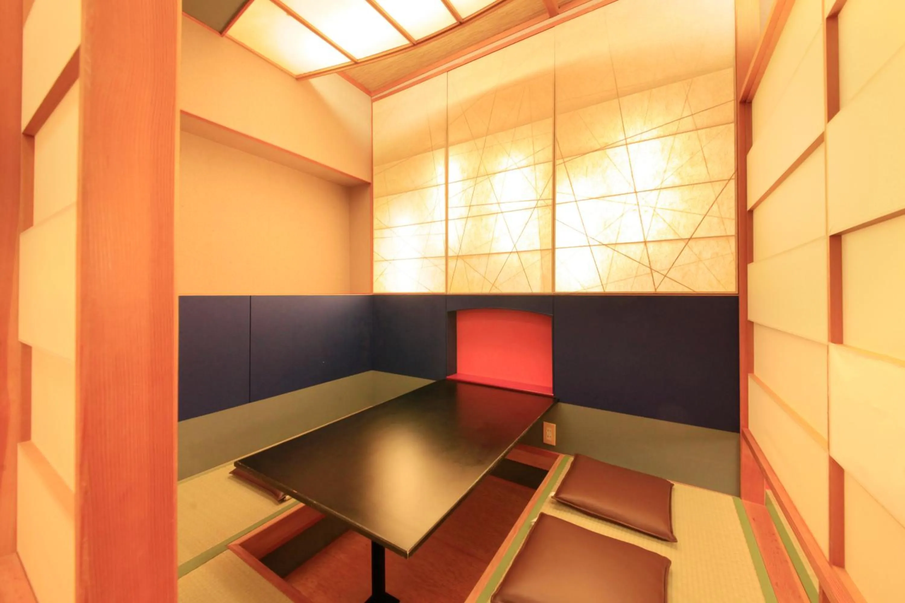 Restaurant/places to eat in Micasa