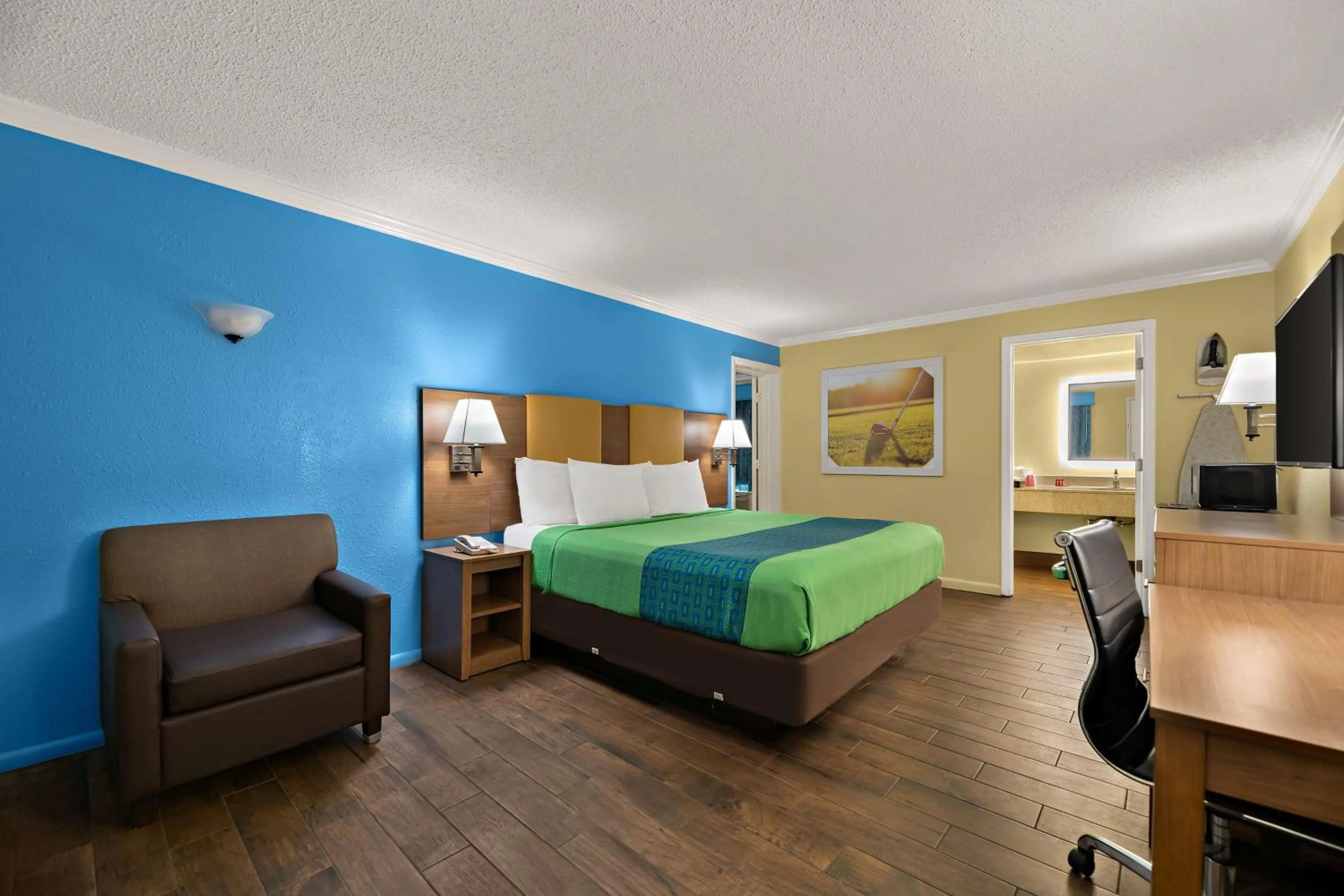 Bedroom, Bed in SureStay Hotel by Best Western Clermont Theme Park West