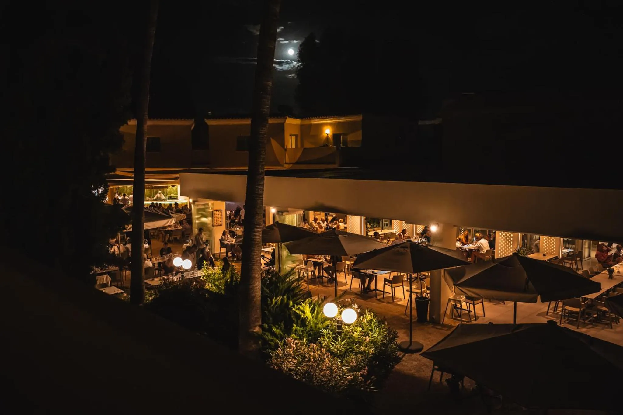 Restaurant/places to eat in Malama Beach Holiday Village