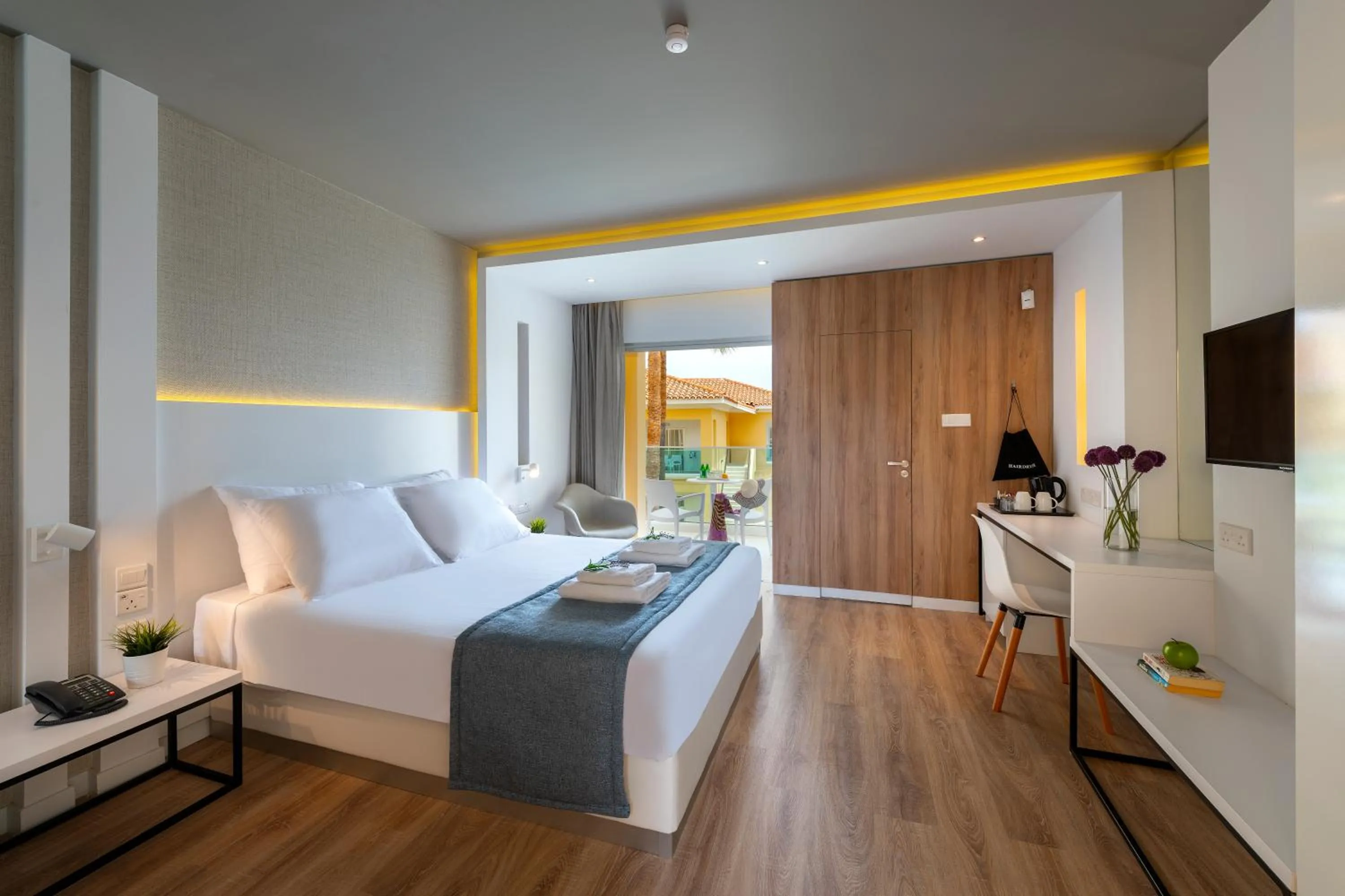 Photo of the whole room, Bed in Malama Beach Holiday Village