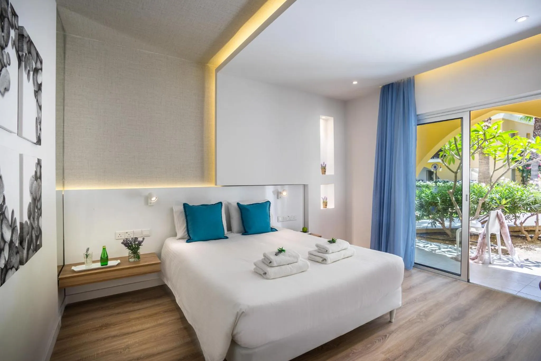 Photo of the whole room, Bed in Malama Beach Holiday Village