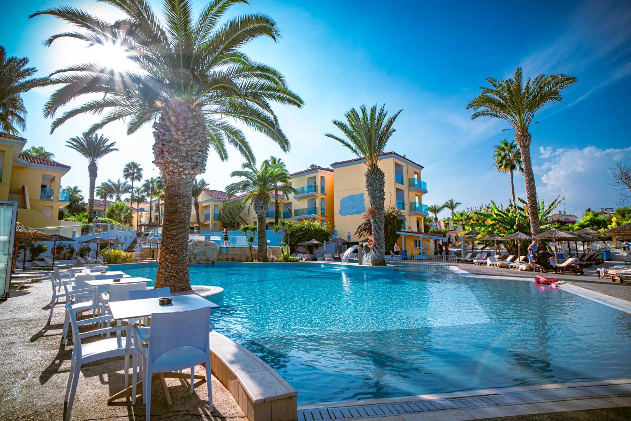 Swimming pool in Malama Beach Holiday Village