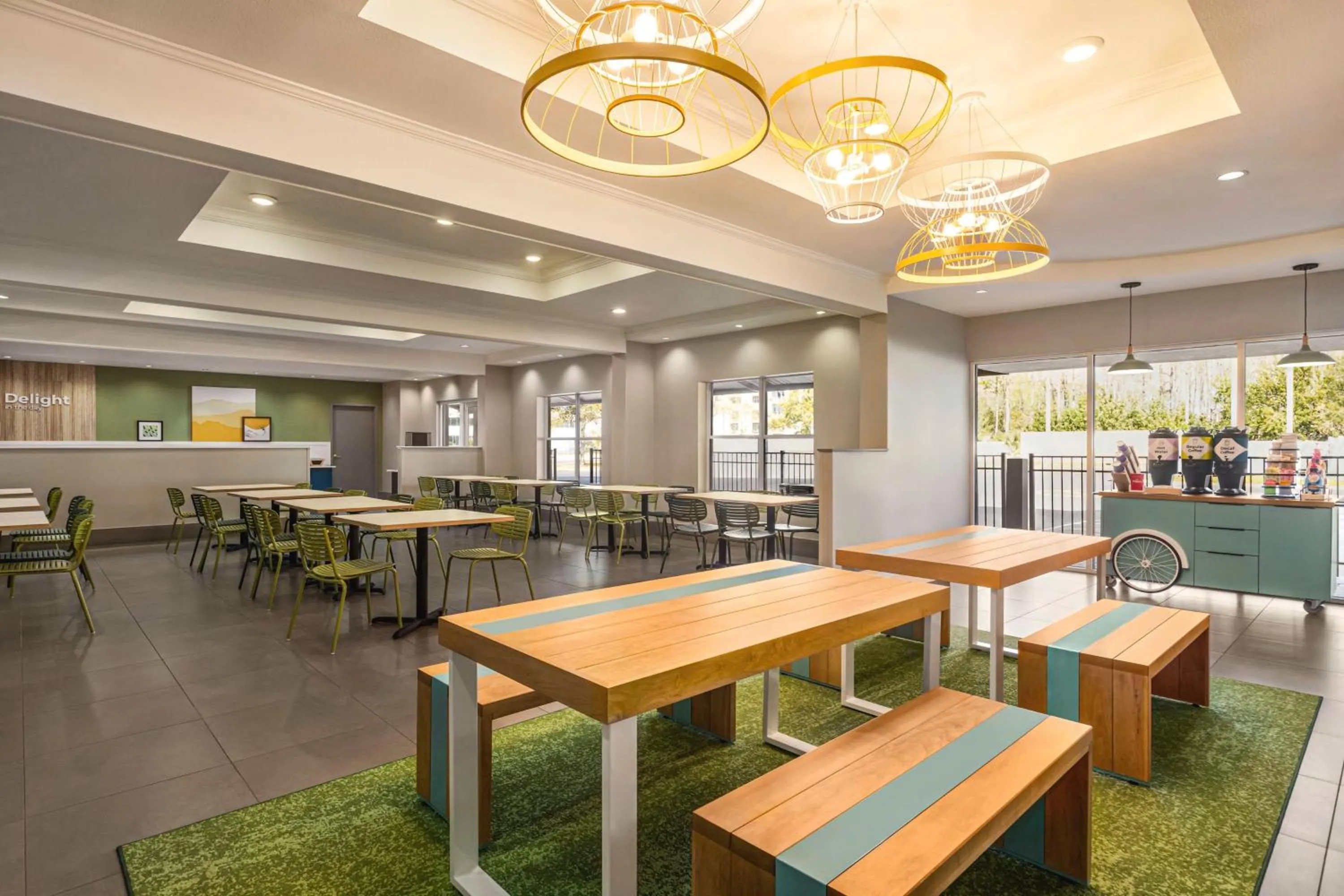 Breakfast in Spark by Hilton Orlando Universal Boulevard