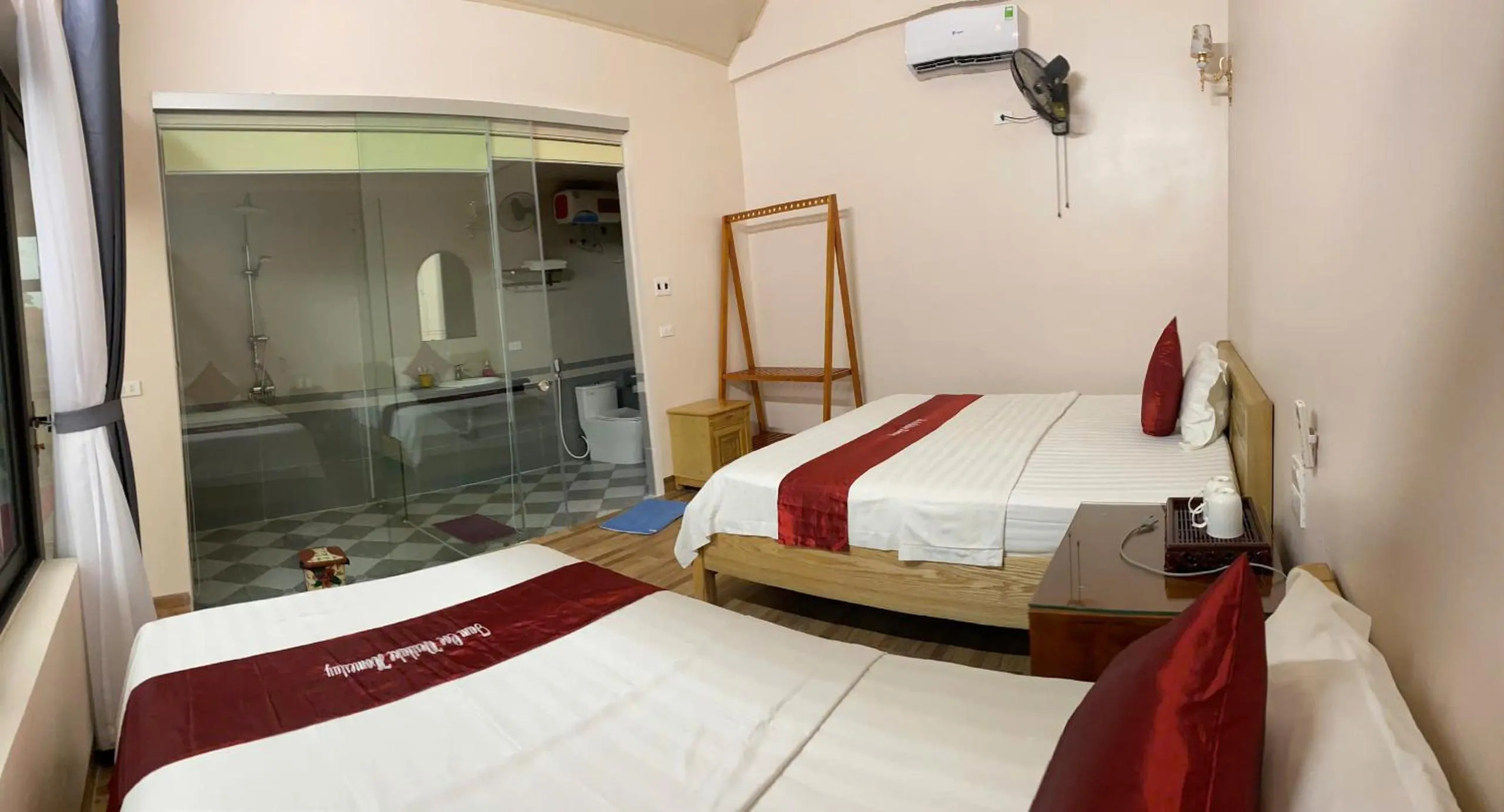 Photo of the whole room, Bed in Tam Coc Westlake Homestay