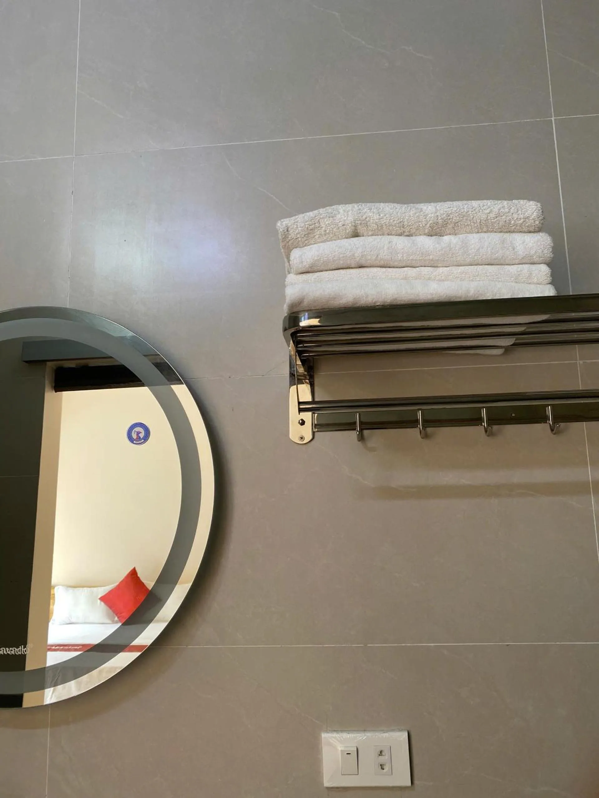 wardrobe in Tam Coc Westlake Homestay