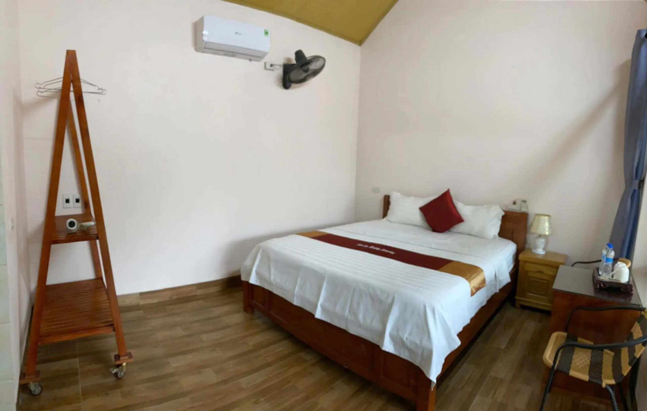 air conditioner, Bed in Tam Coc Westlake Homestay