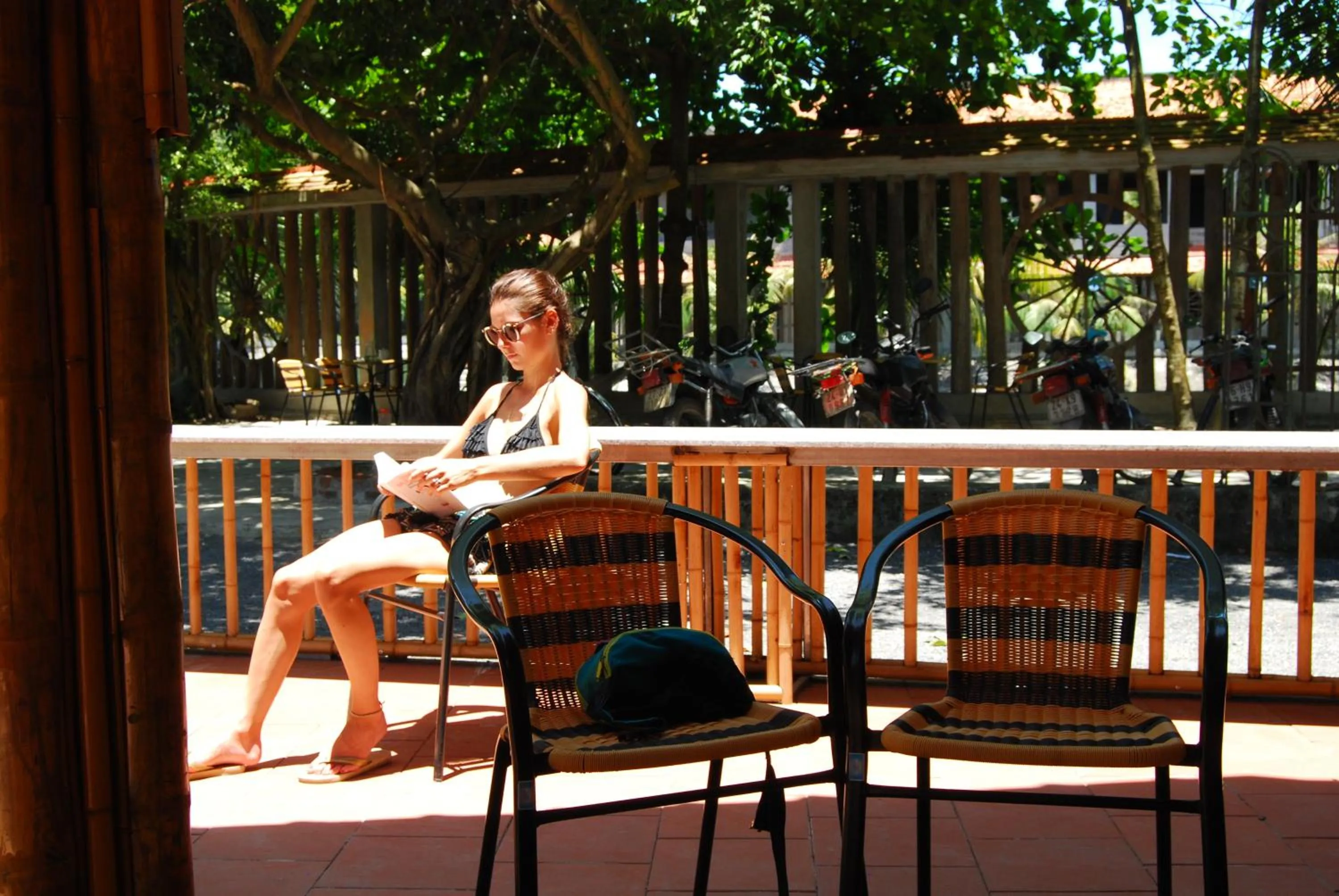 group of guests in Tam Coc Westlake Homestay