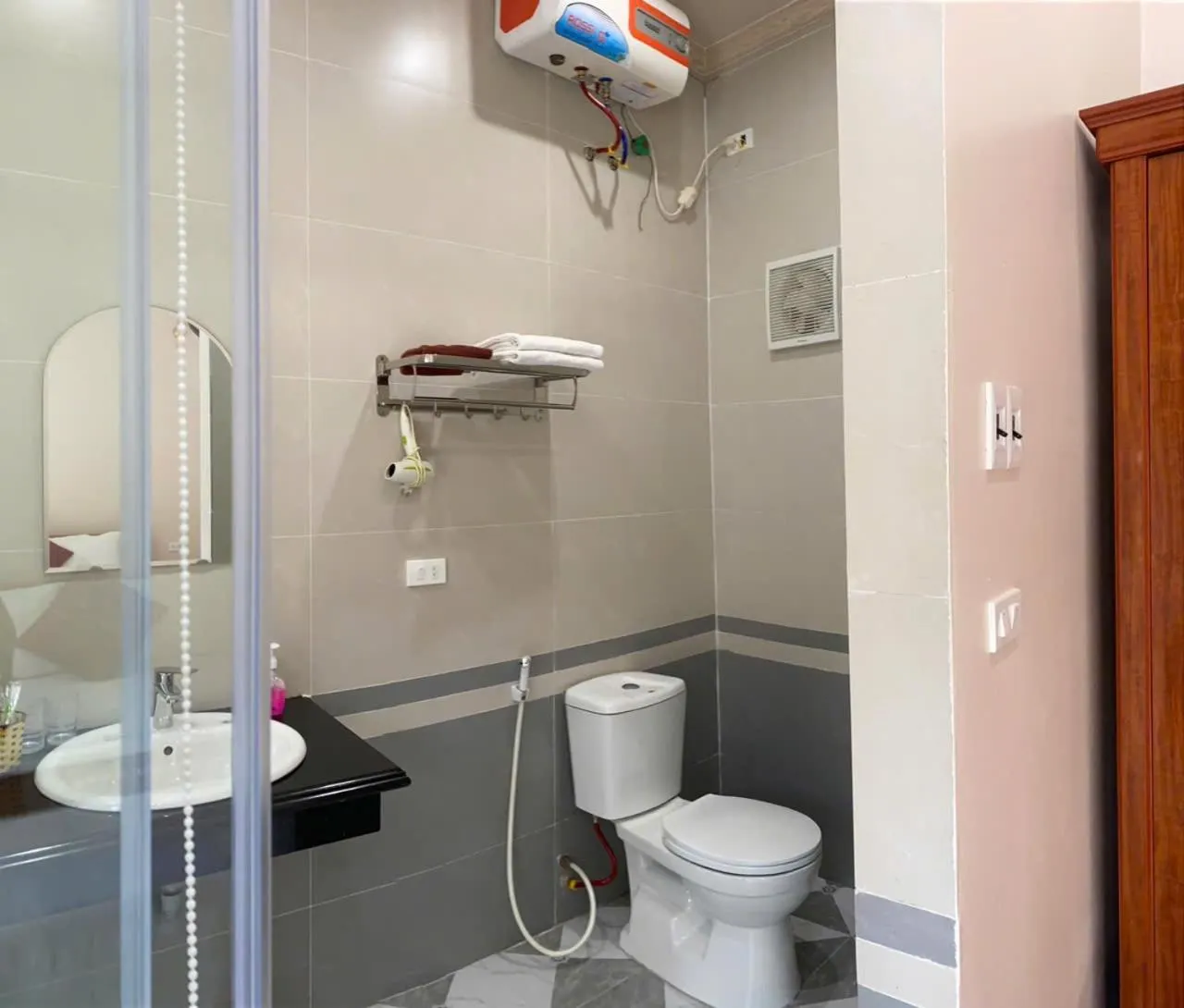 Shower in Tam Coc Westlake Homestay